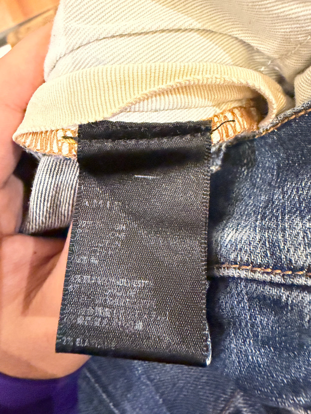 Amiri MX1 Red Paisley Patch
Denim Jeans - Blue