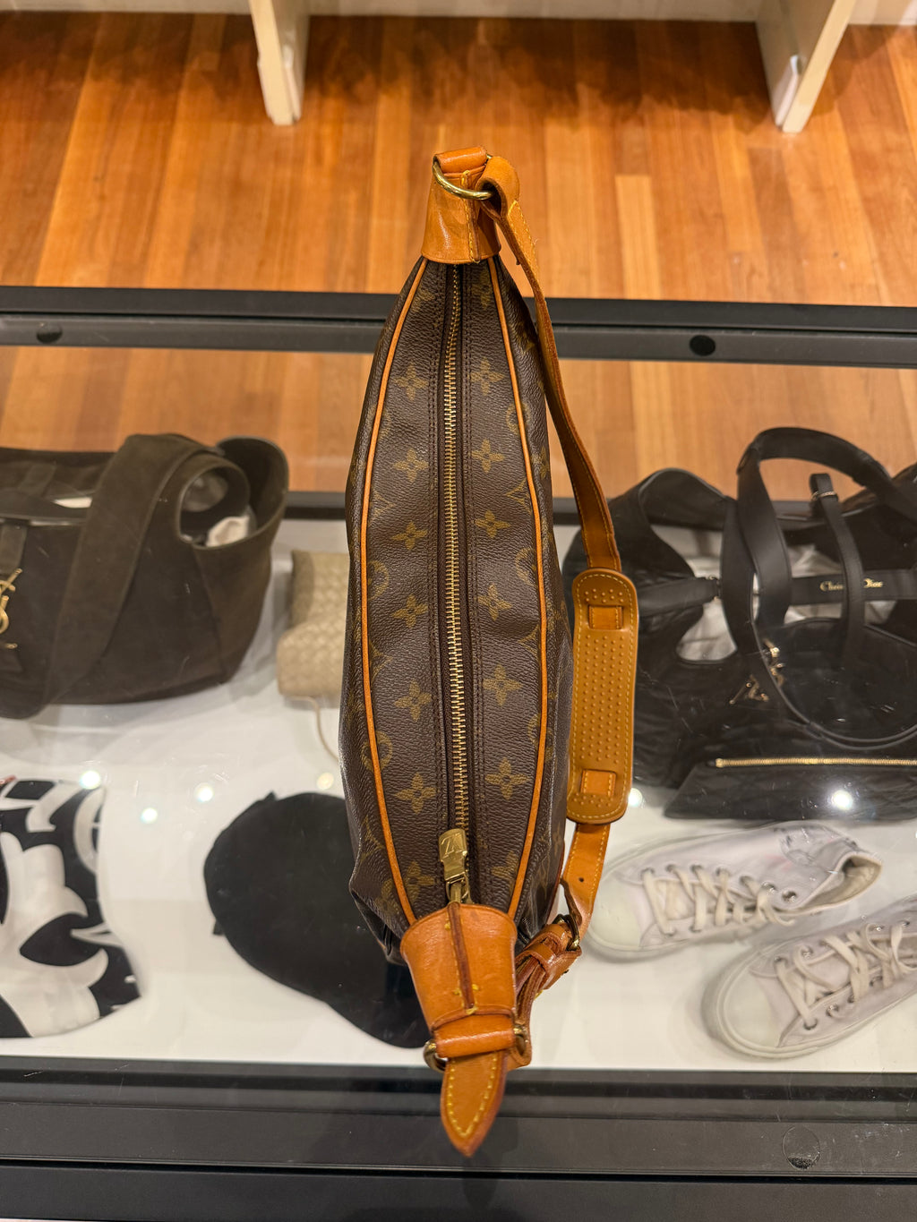 Louis Vuitton Boulogne 30 Shoulder Bag