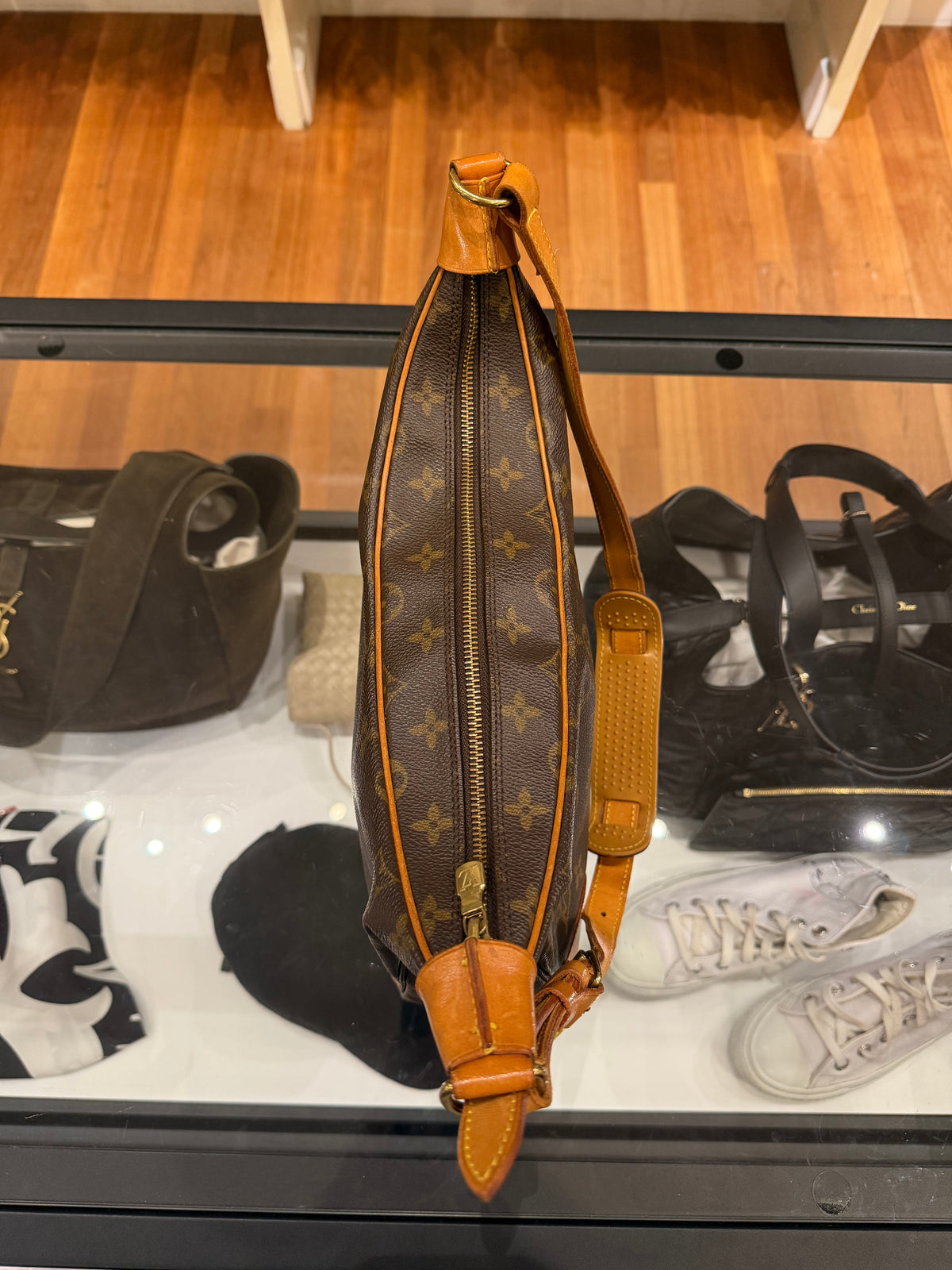Louis Vuitton Boulogne 30 Shoulder Bag