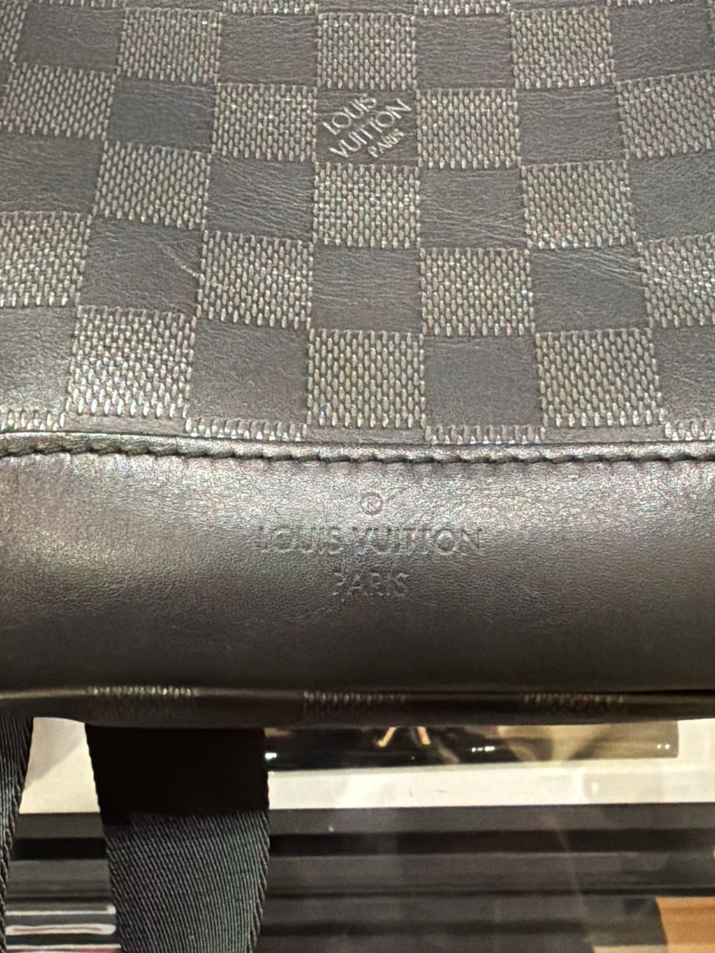 Louis Vuitton Damier Avenue Slingbag