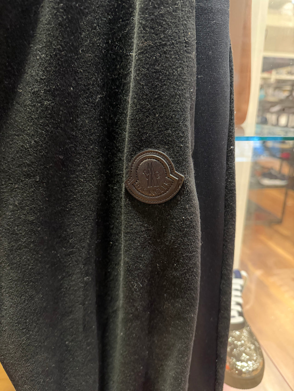 Moncler Velour Drawsting
Joggers - Black