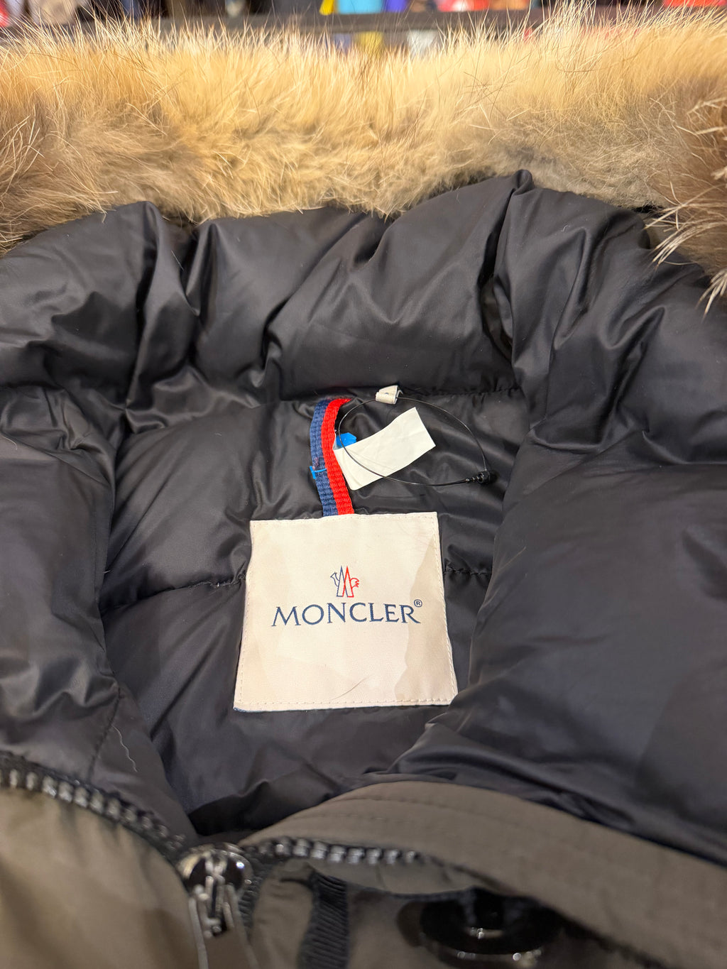 Moncler Malus Down Puffer
Jacket - Green