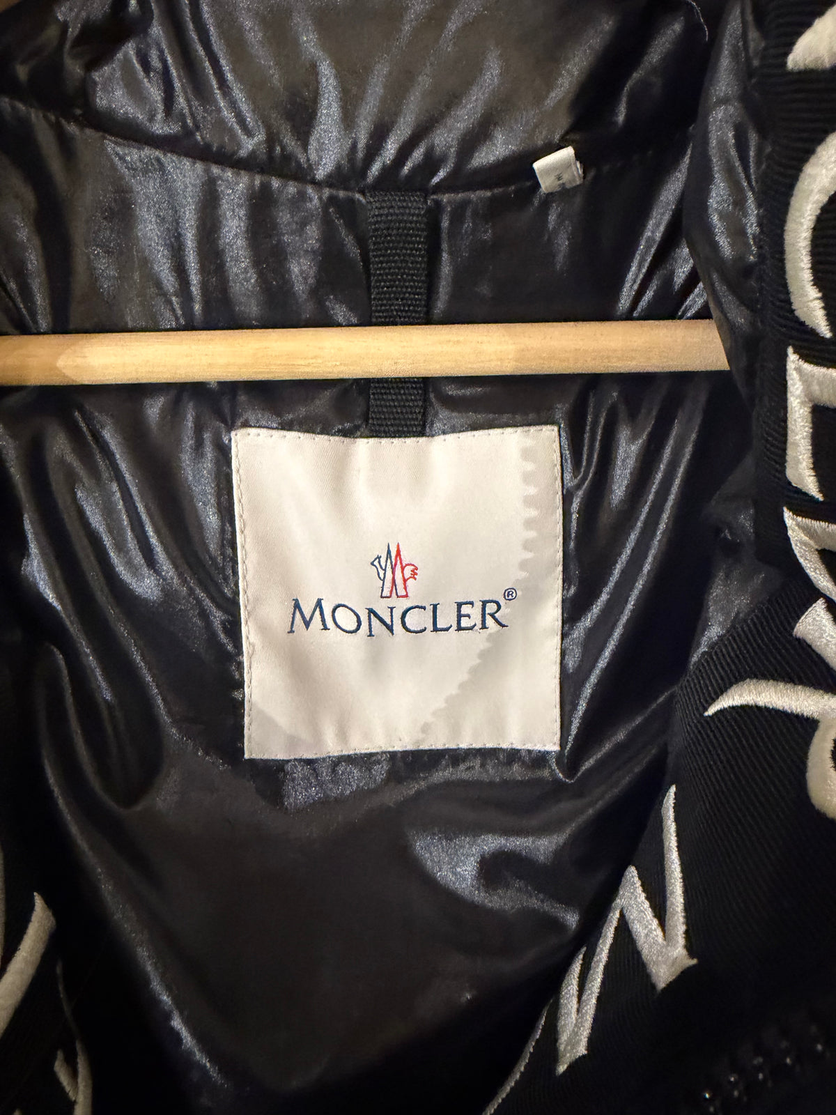 Moncler Montcla Down Puffer Jacket - Black