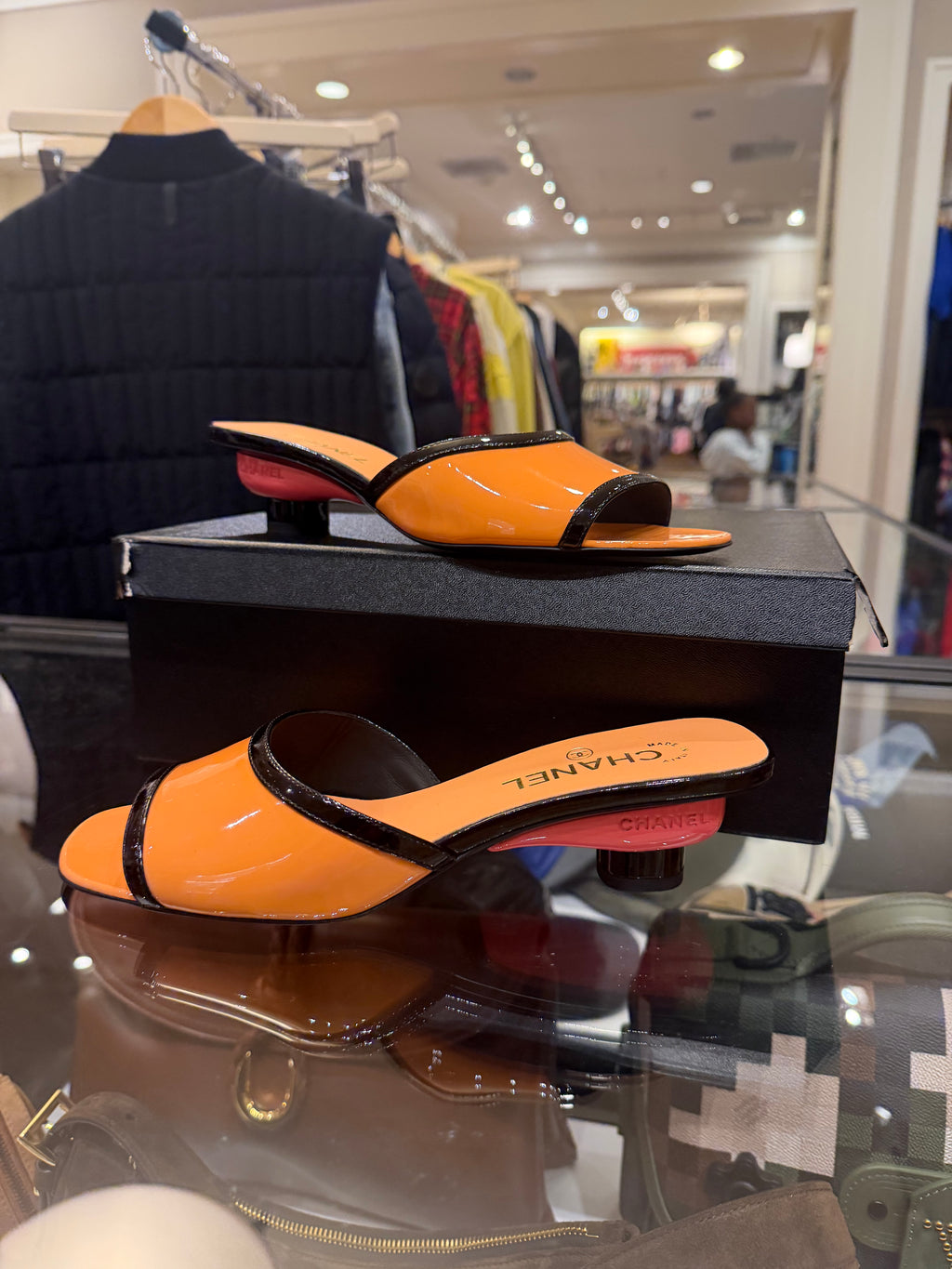 Chanel Patent Leather Colorblock Pattern Slides - Orange
