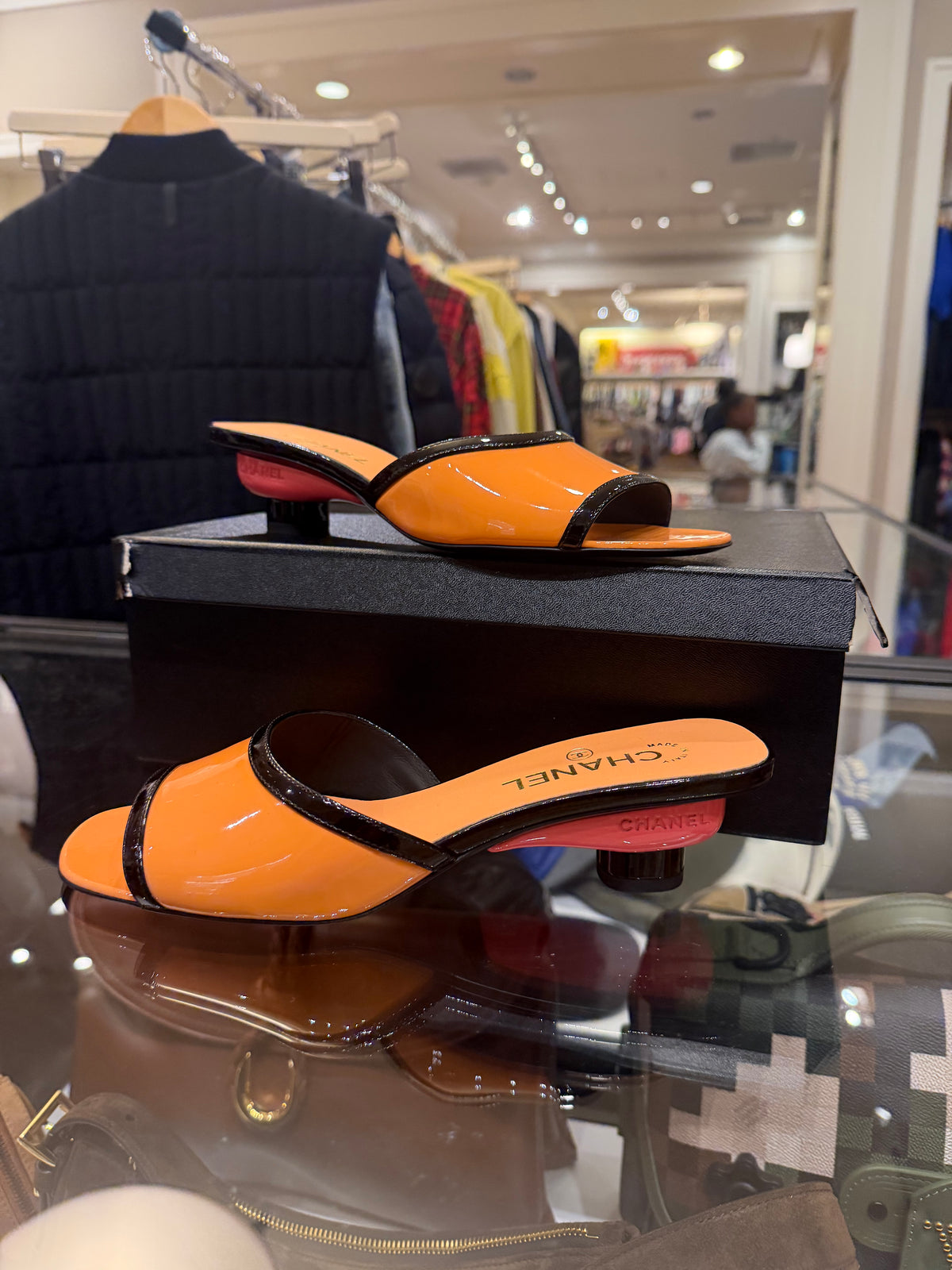 Chanel Patent Leather Colorblock Pattern Slides - Orange