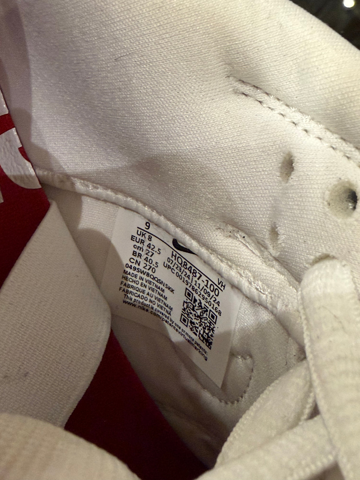 Supreme x Nike SB Dunk Low 94 ‘White Metallic Silver’