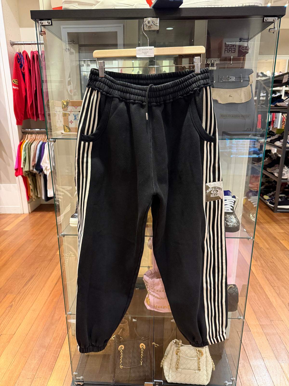 GV Gallery Rasberry Hills ‘Lil Leon’ Sweatpants - Black