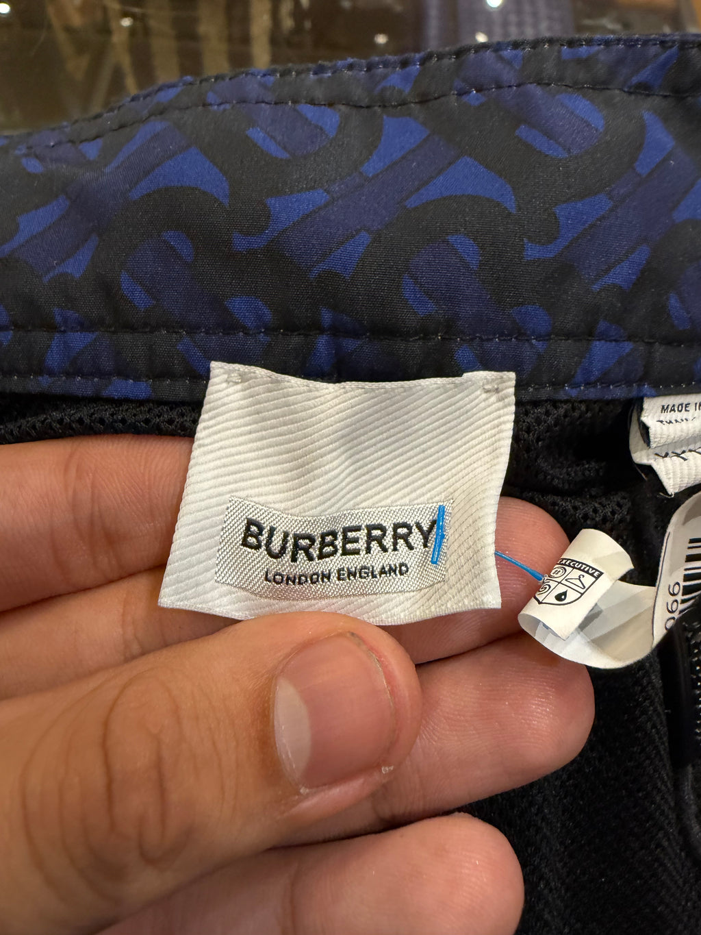 Burberry Monogram Motif
Shorts - Navy