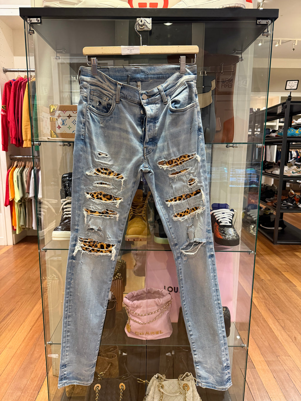 Amiri Leopard Patch Thrasher
Jeans - Blue