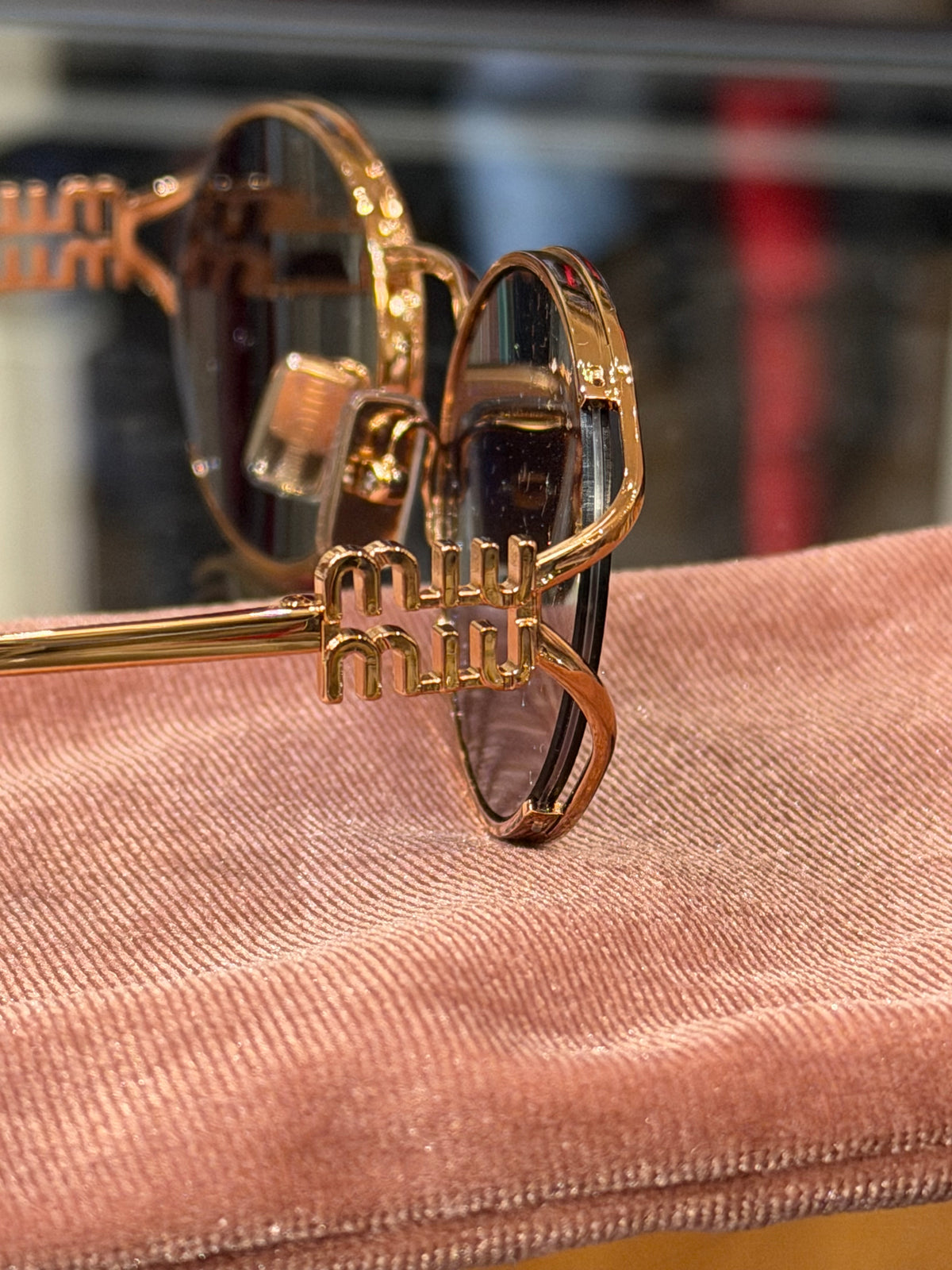 Miu Miu 0MU 52YS Sunglasses