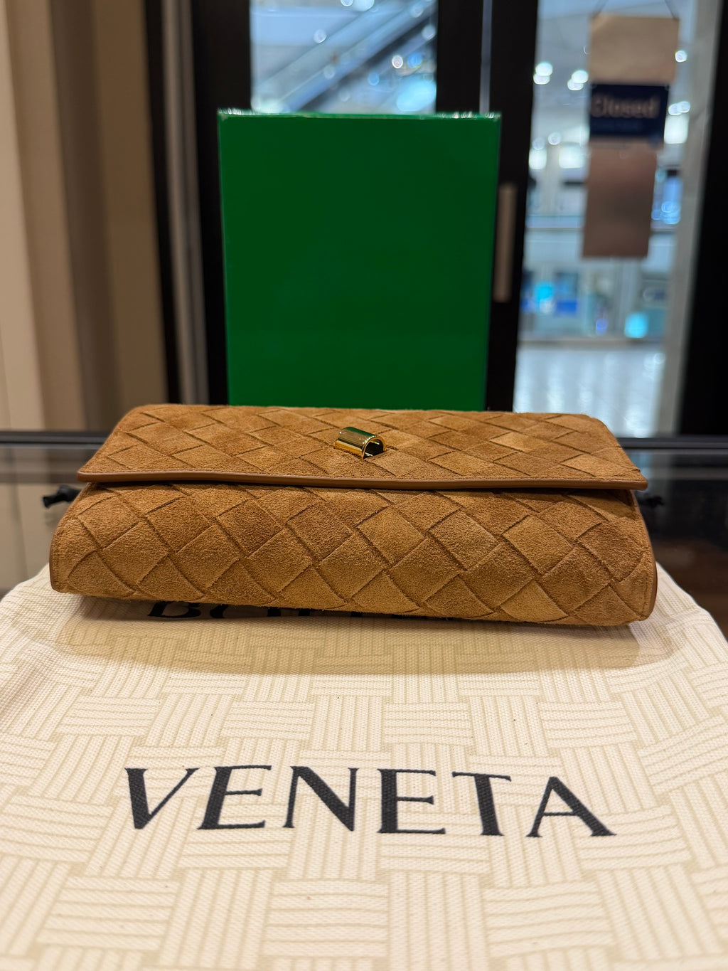 Bottega Veneta Andiamo Intrecciato Suede Clutch - Brown