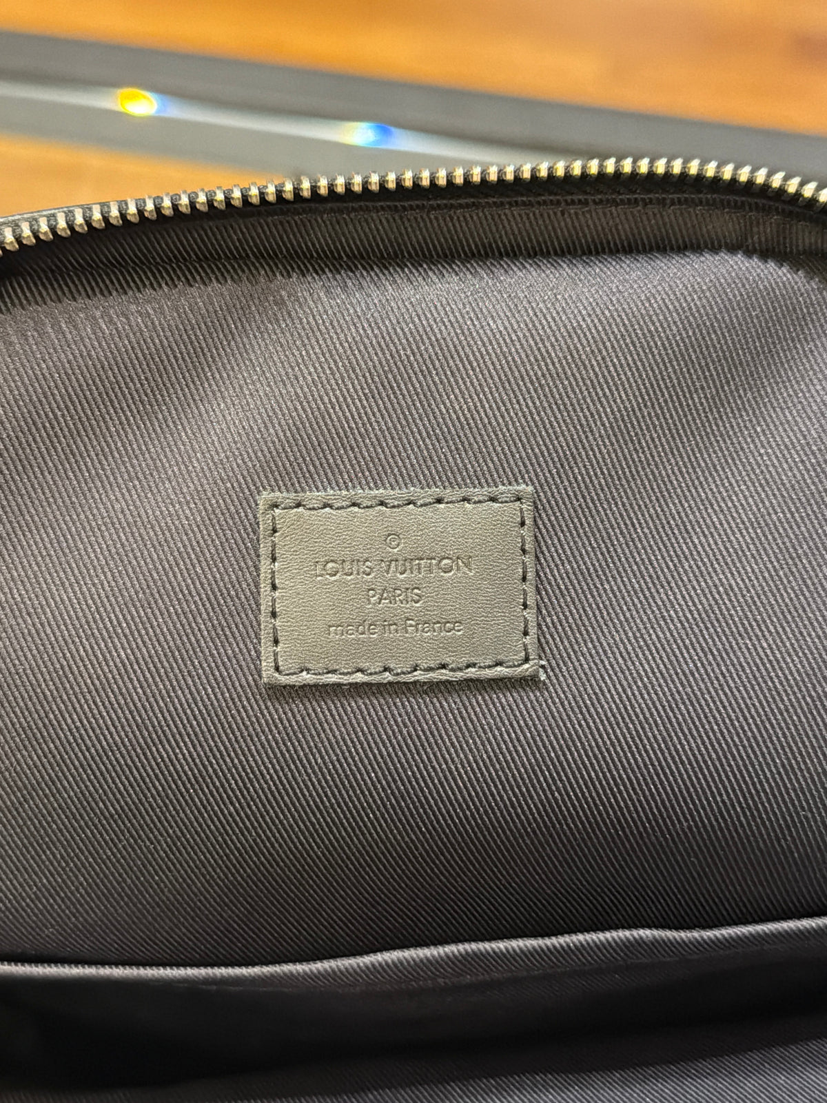 Louis Vuitton Damier Avenue Slingbag