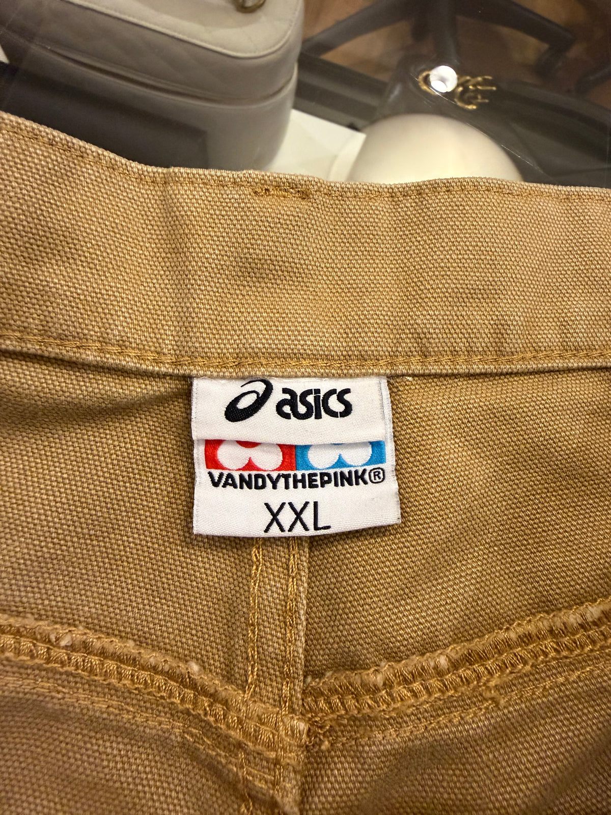 VANDYTHEPINK X ASICS
Patched Canvas Shorts -
Khaki