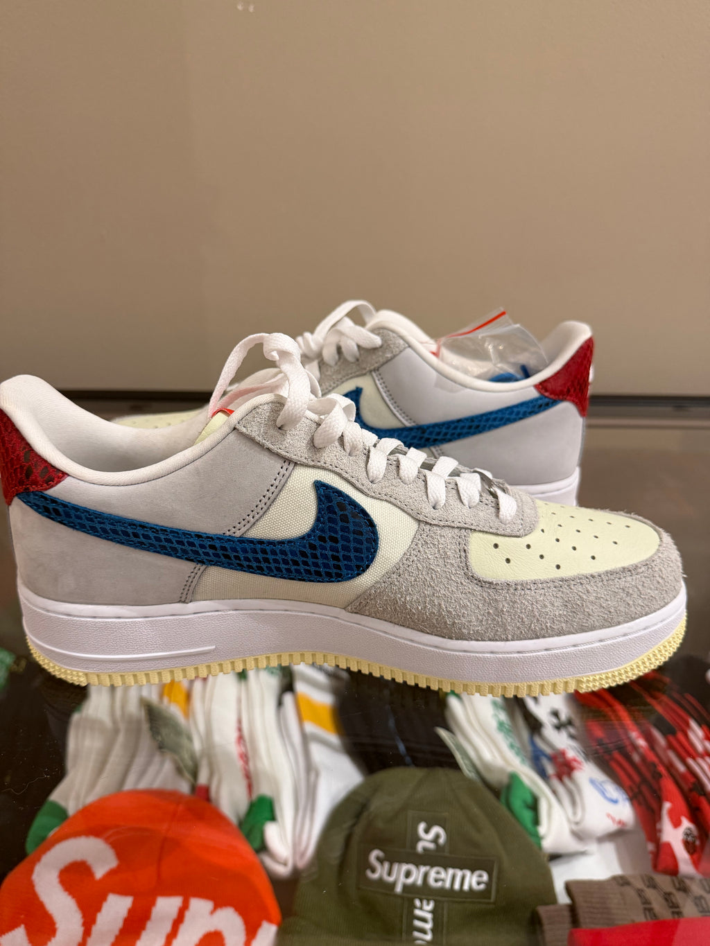 Nike Air Force 1 Low SP
'Undefeated 5 On It Dunk vs.
AF1'