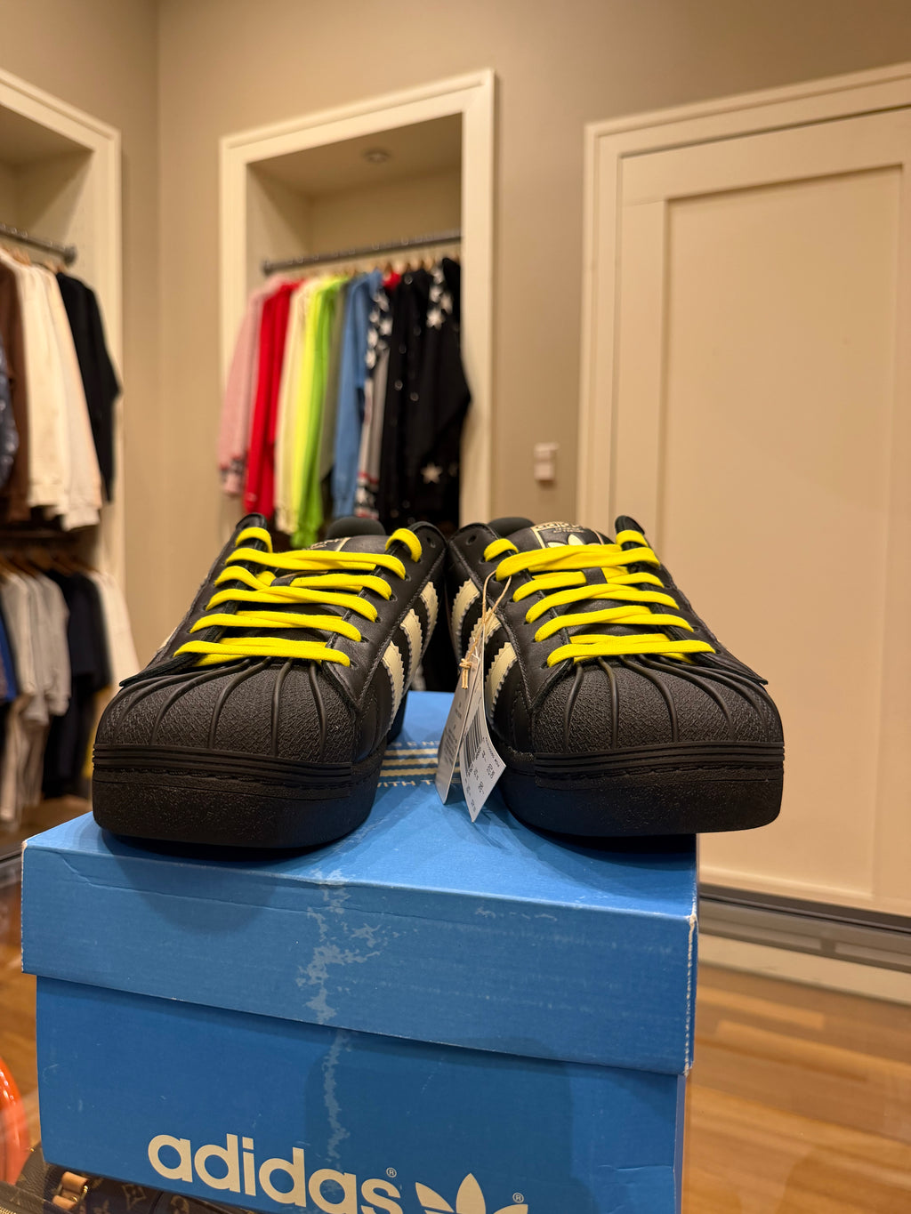 Pharrell x Adidas Superstar 92 - Black
