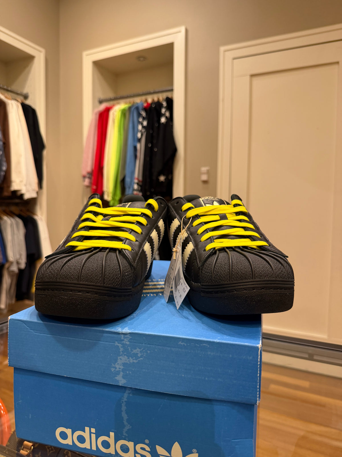Pharrell x Adidas Superstar 92 - Black
