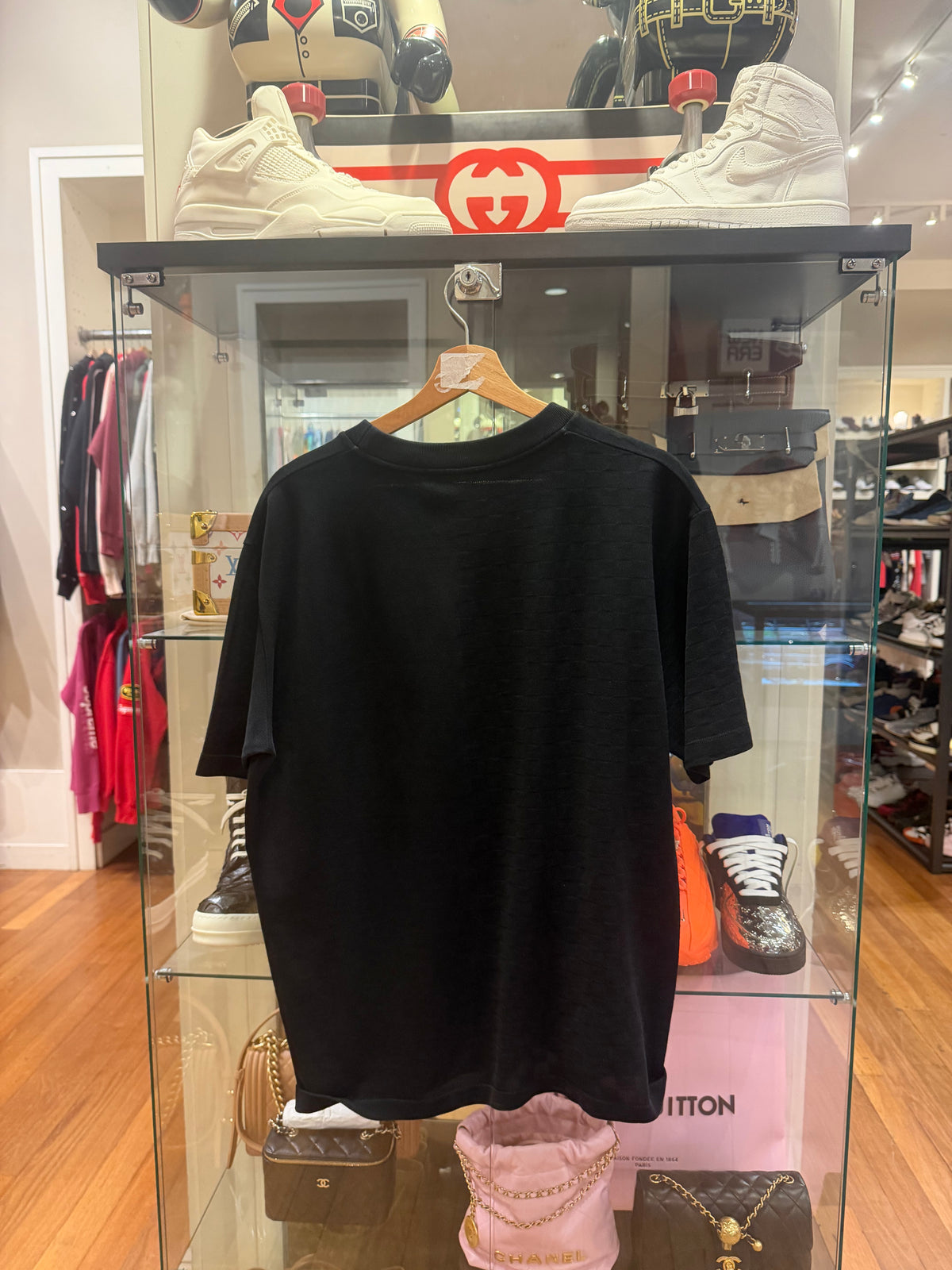 Louis Vuitton Damier Pocket
Tee - Black
