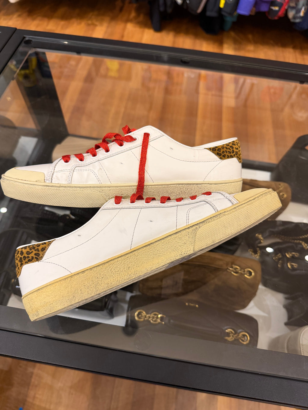Saint Laurent Low Top
Sneakers - White
