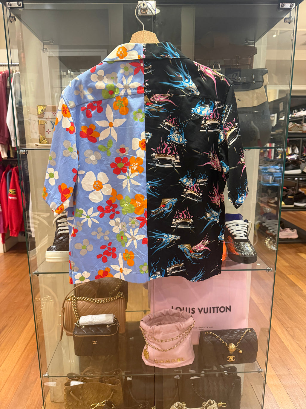 Prada Double Match Bowling
Shirt - Floral/FlamingCar