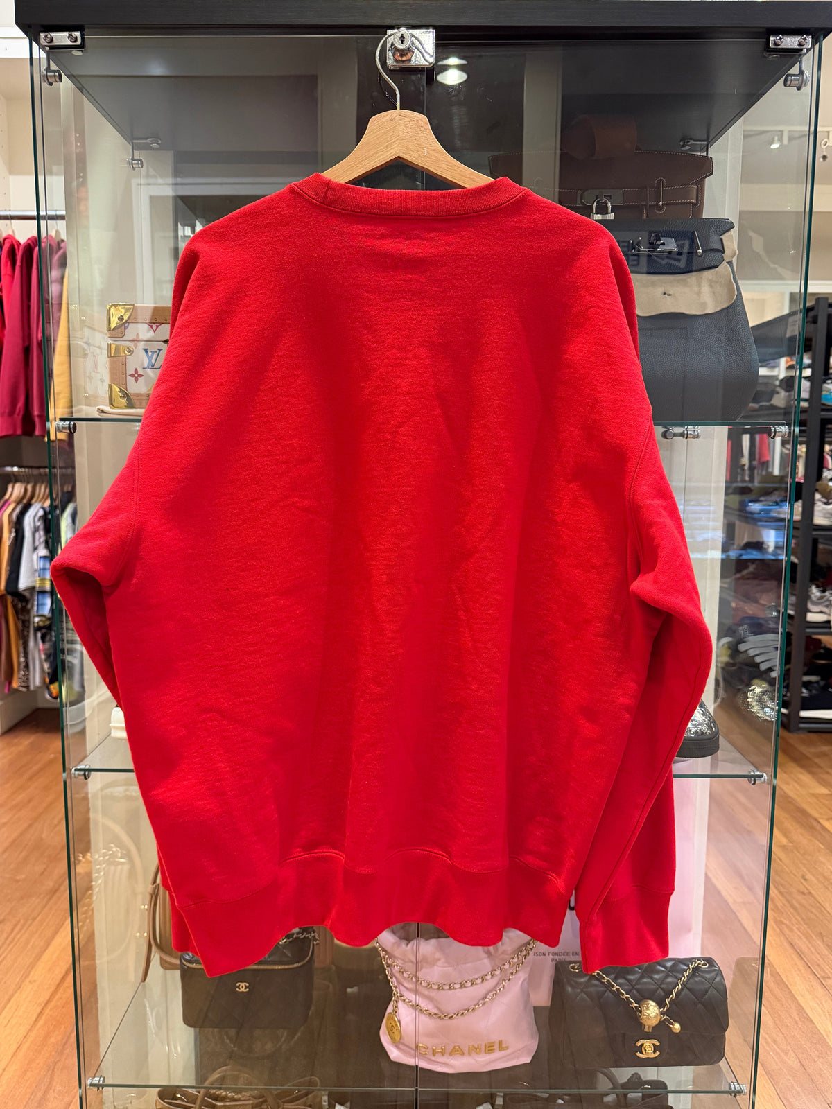 Supreme International
Sportswear Crewneck - Red