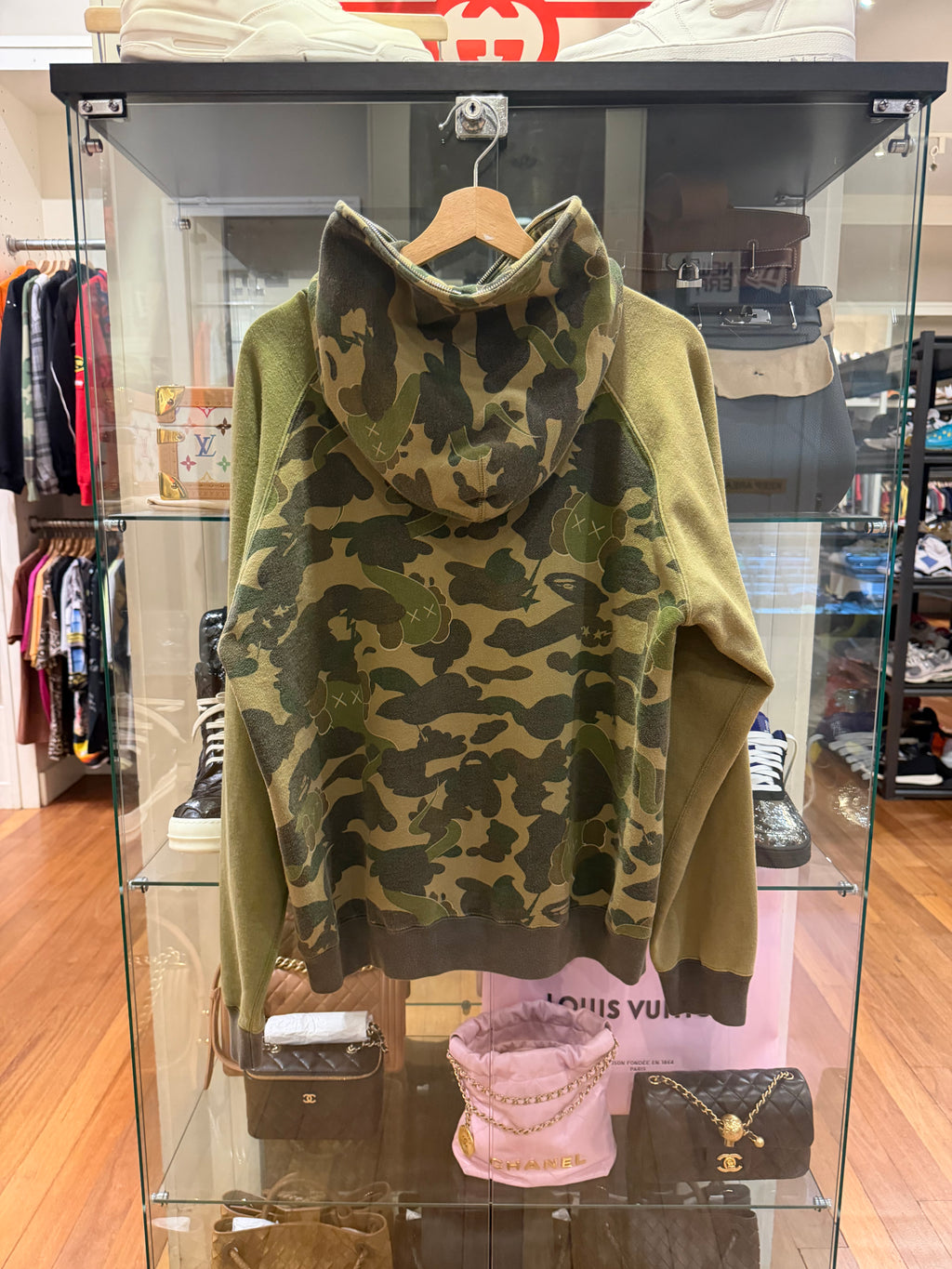 Bape x KAWS 2005 1st Camo
Full Zip Hoodie - Green