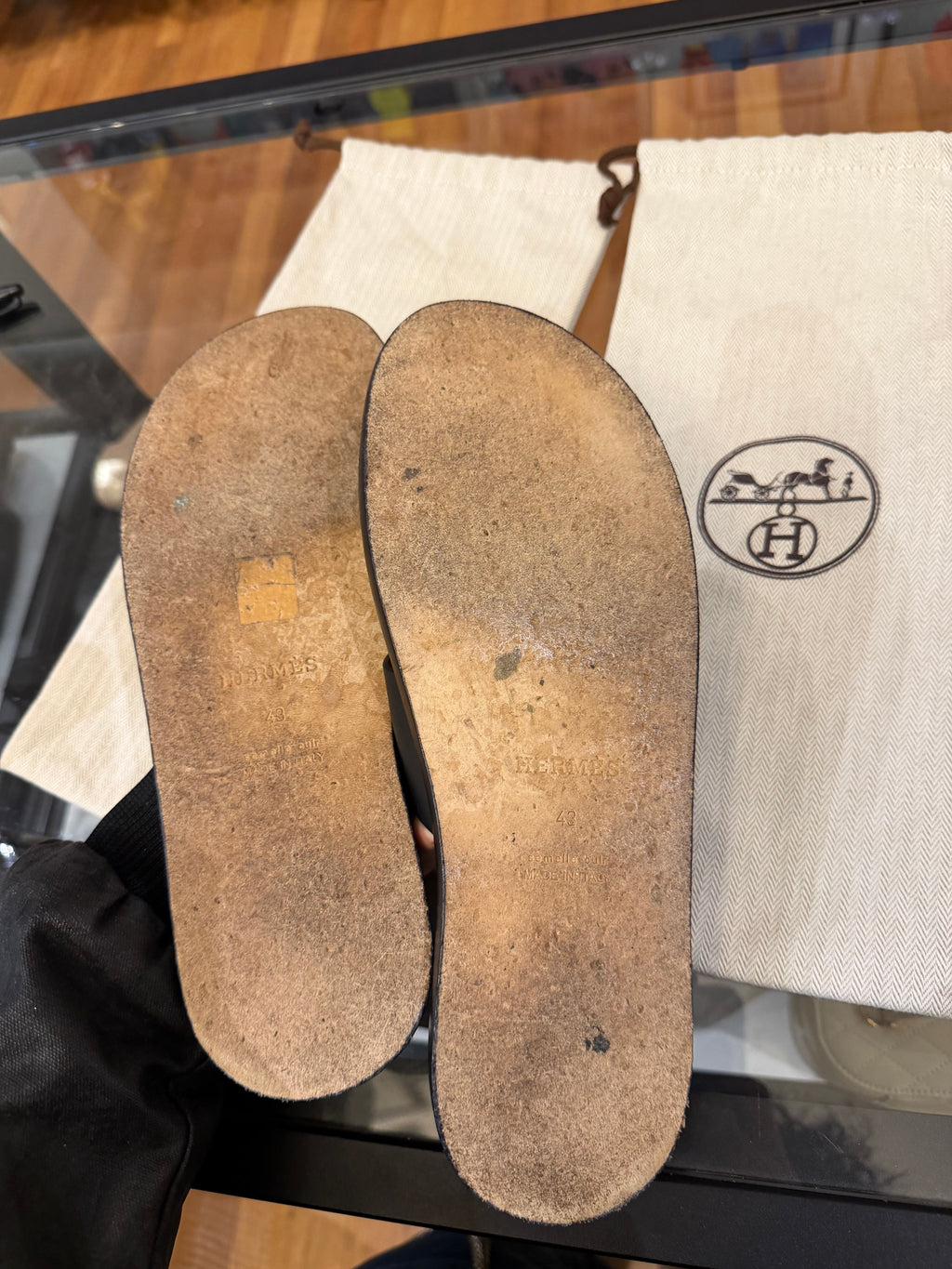 Hermès Izmir Sandal - Black