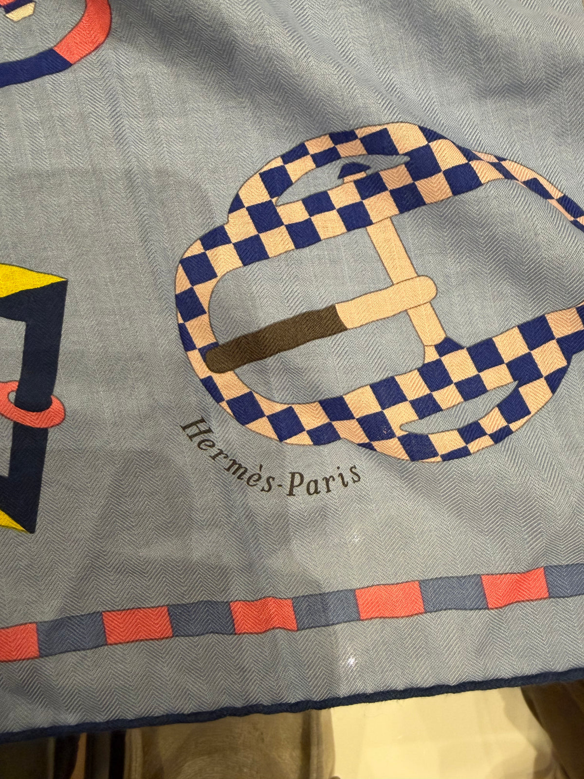 Hermes Bouclerie Moderne en Casaques triangle