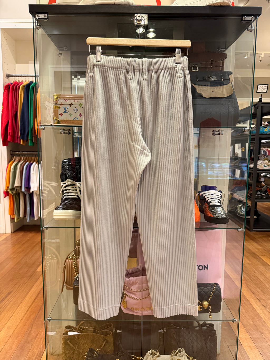 Issey Miyake Homme Pisse
Pleated Pants