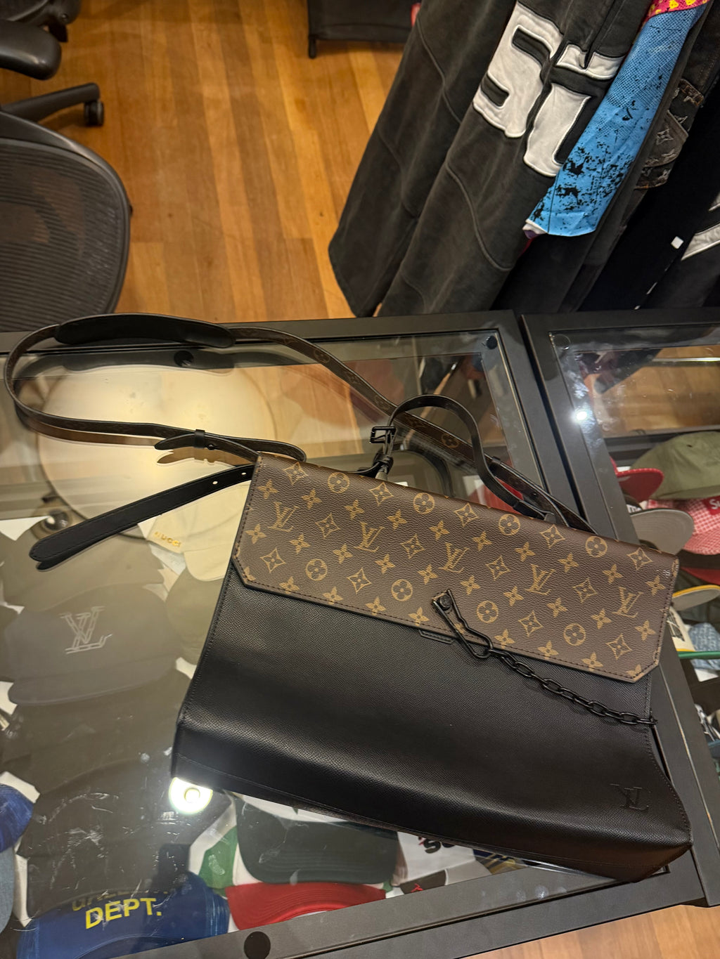 Louis Vuitton Monogram and Taiga Leather Robusto Briefcase
