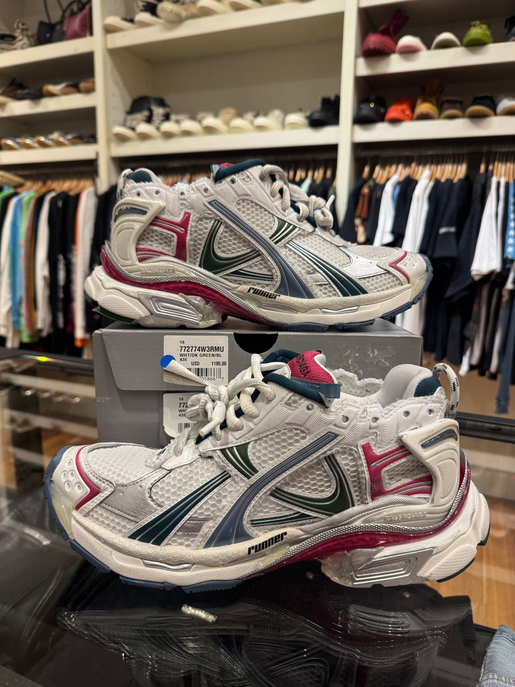Balenciaga Runner - White / Pink / Blue