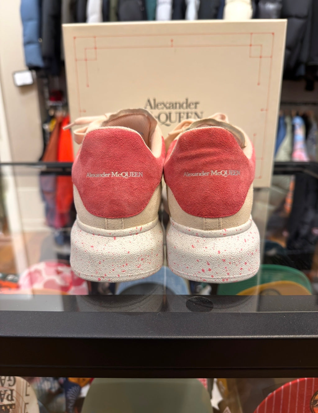 Alexander McQueen
Oversized Sneaker -
Pink/Beige