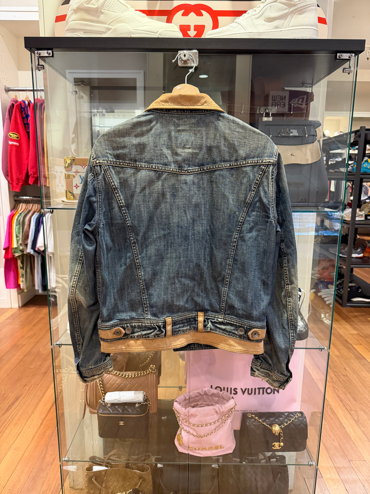 Emporio Armani Corduroy
Collar Denim Trucker Jacket