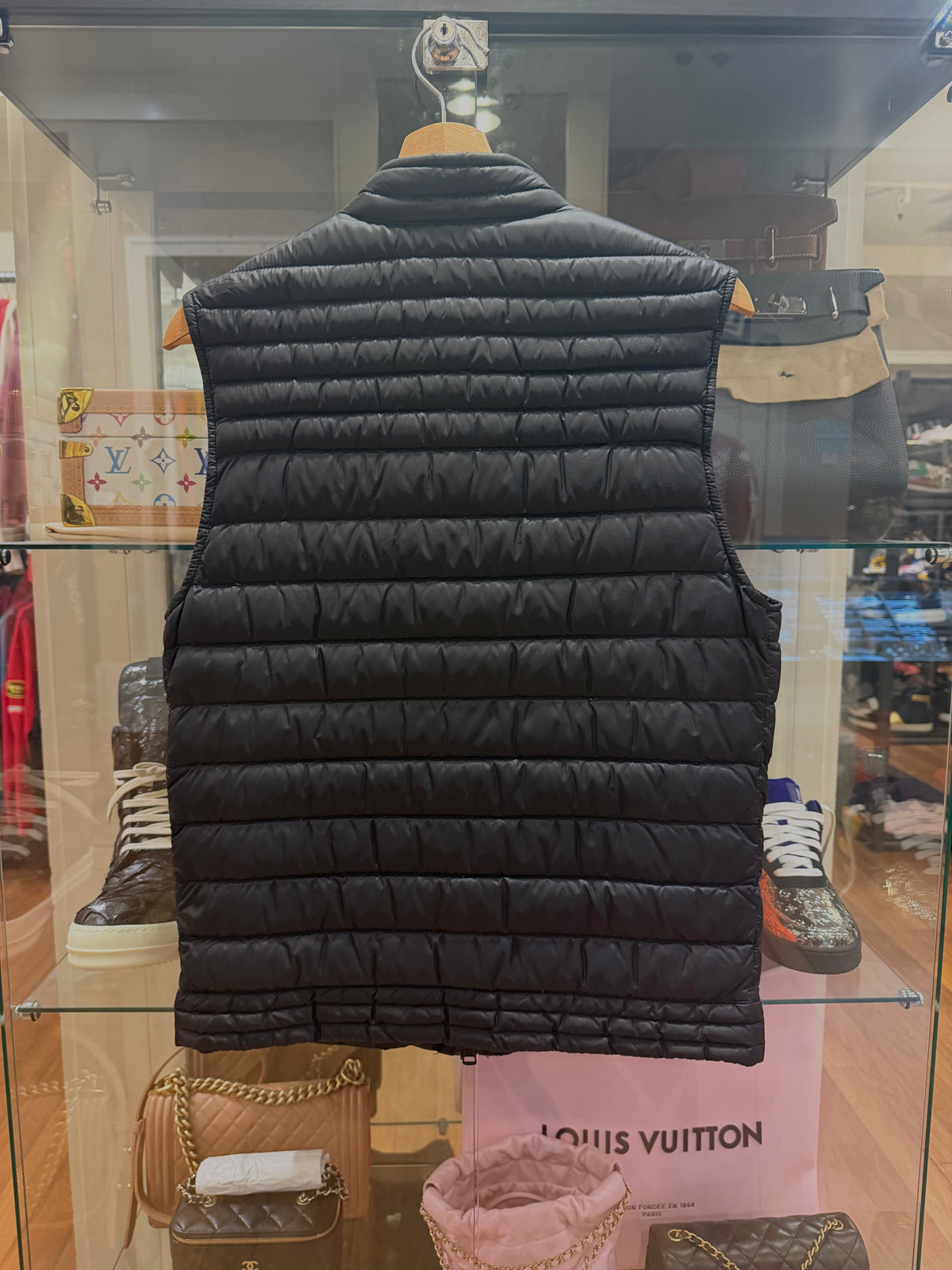 Moncler Roussillon Gilet
Down Vest - Black