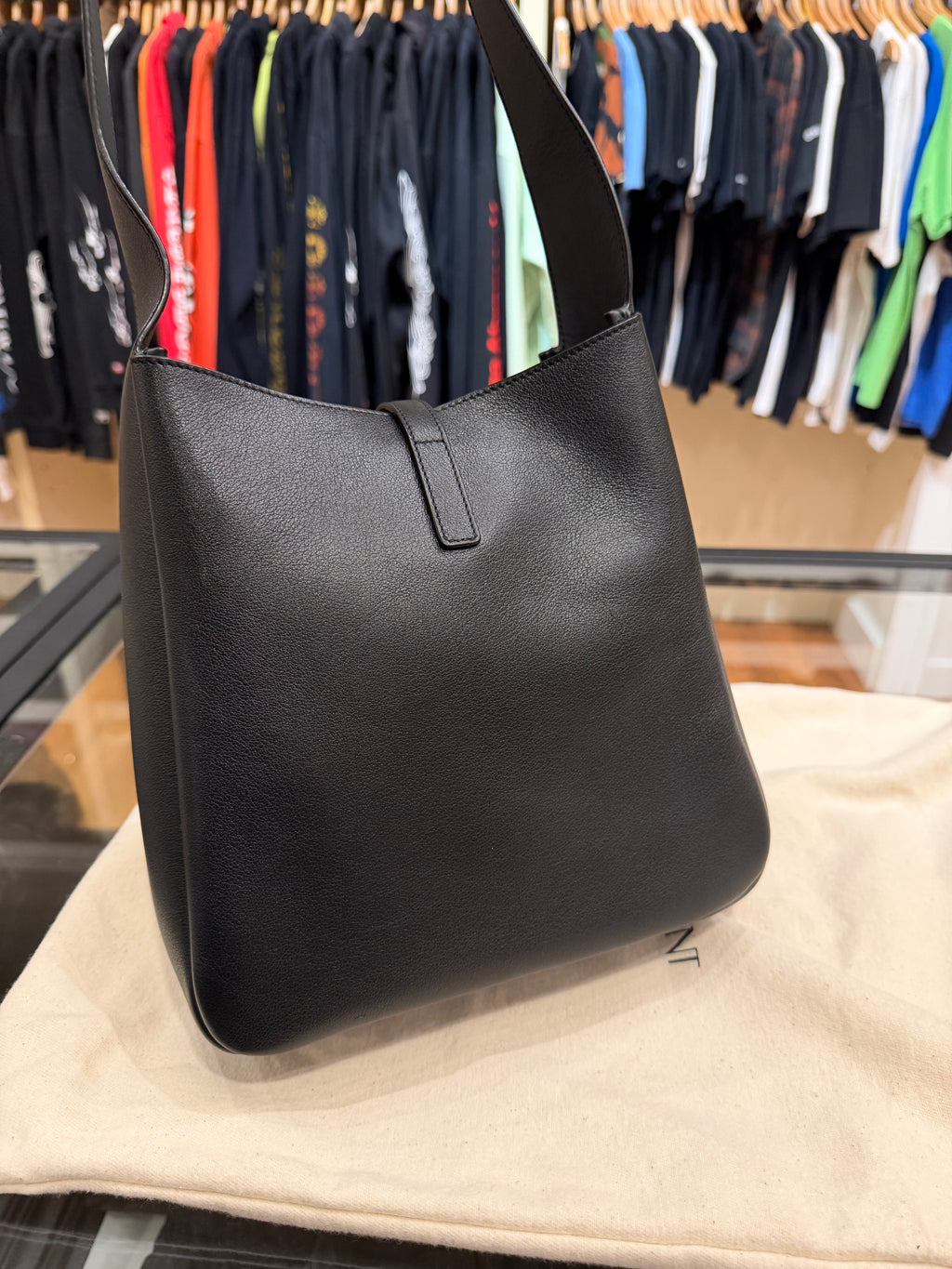 Saint Laurent LE 5 À 7 Leather Hobo Bag - Black