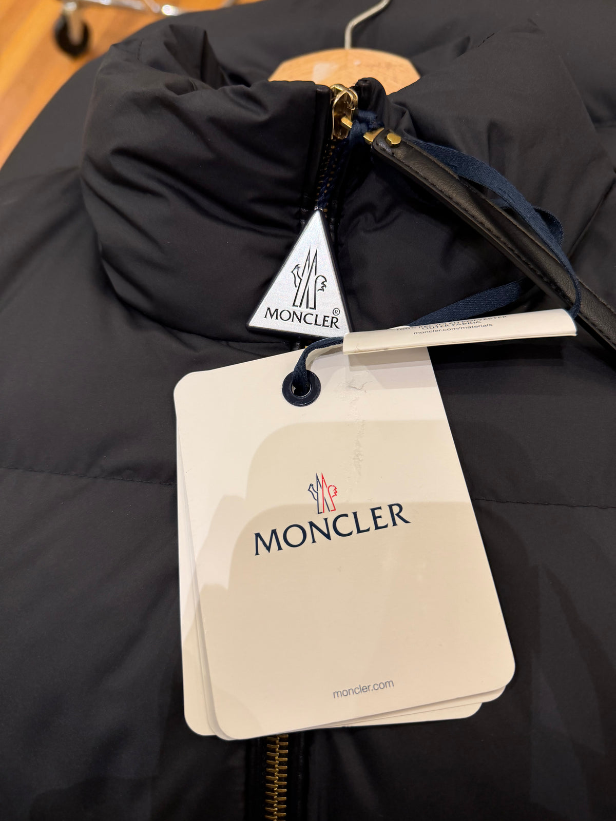 Moncler Vivanresse Giubbotto - Black