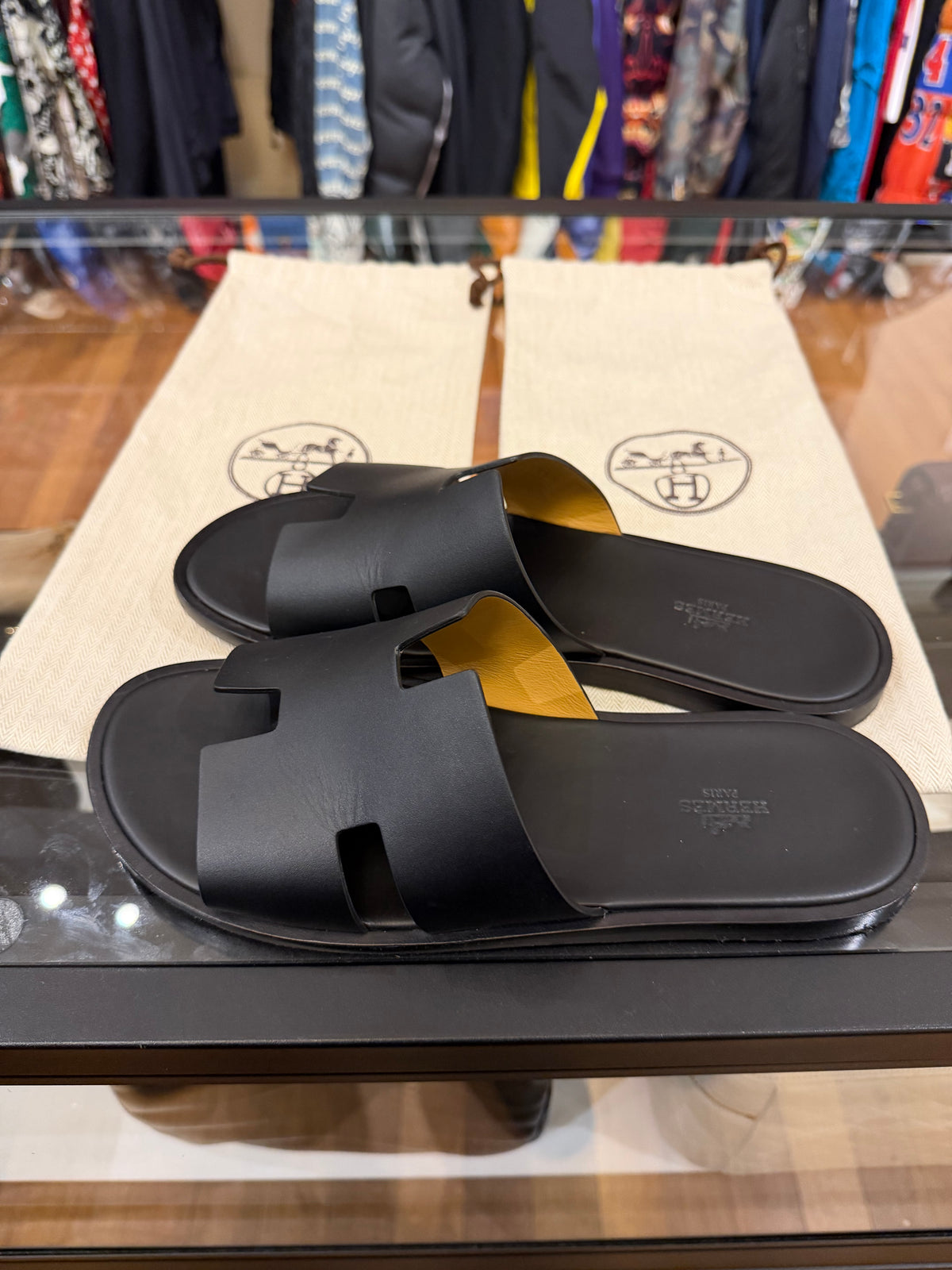 Hermès Izmir Sandal - Black