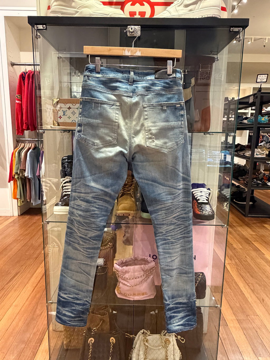 Amiri MX1 Blue White Tie-Dye
Patch Denim Jeans