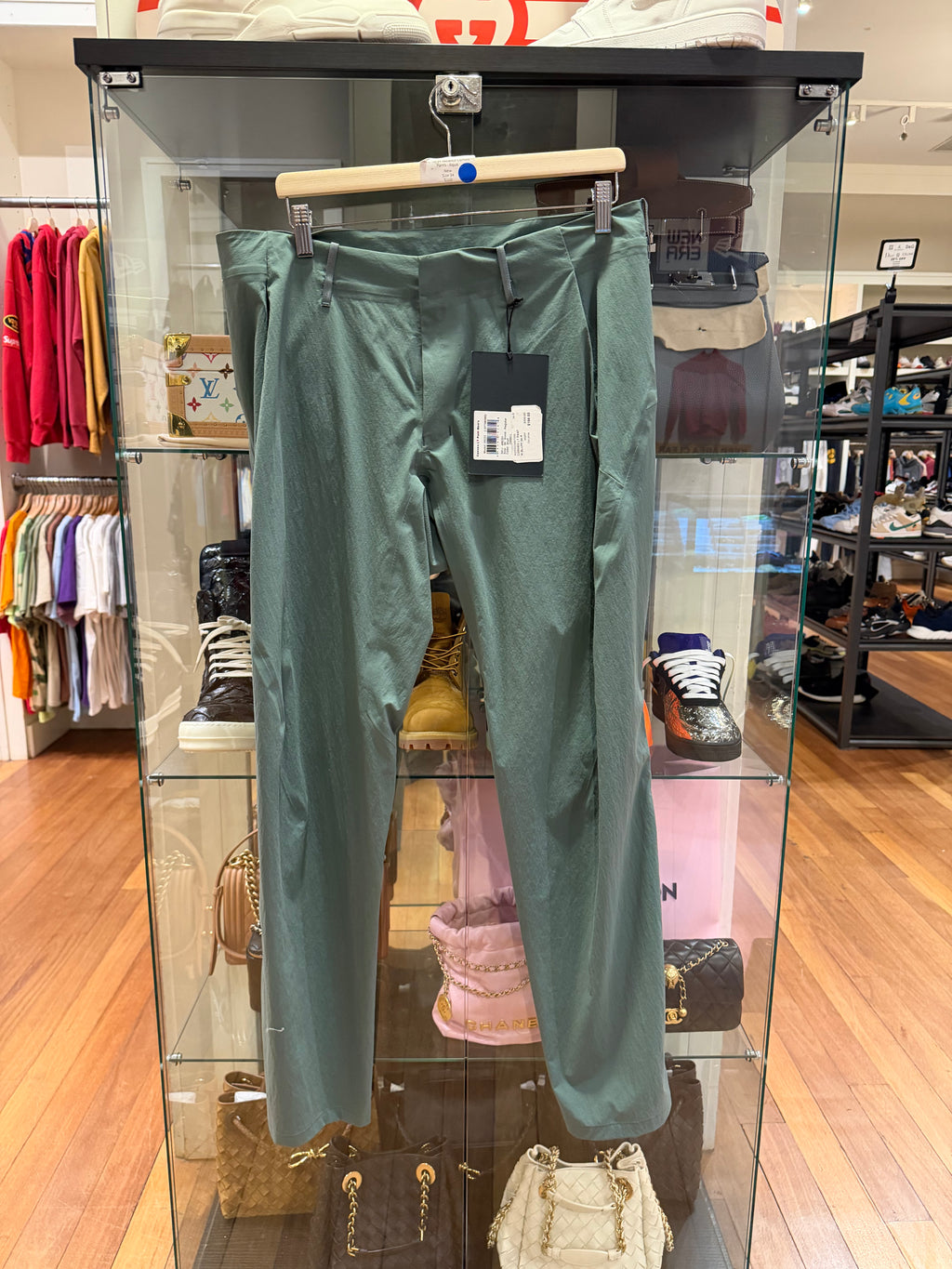 Arc’Teryx Veilance Convex
Pants - Aqua
