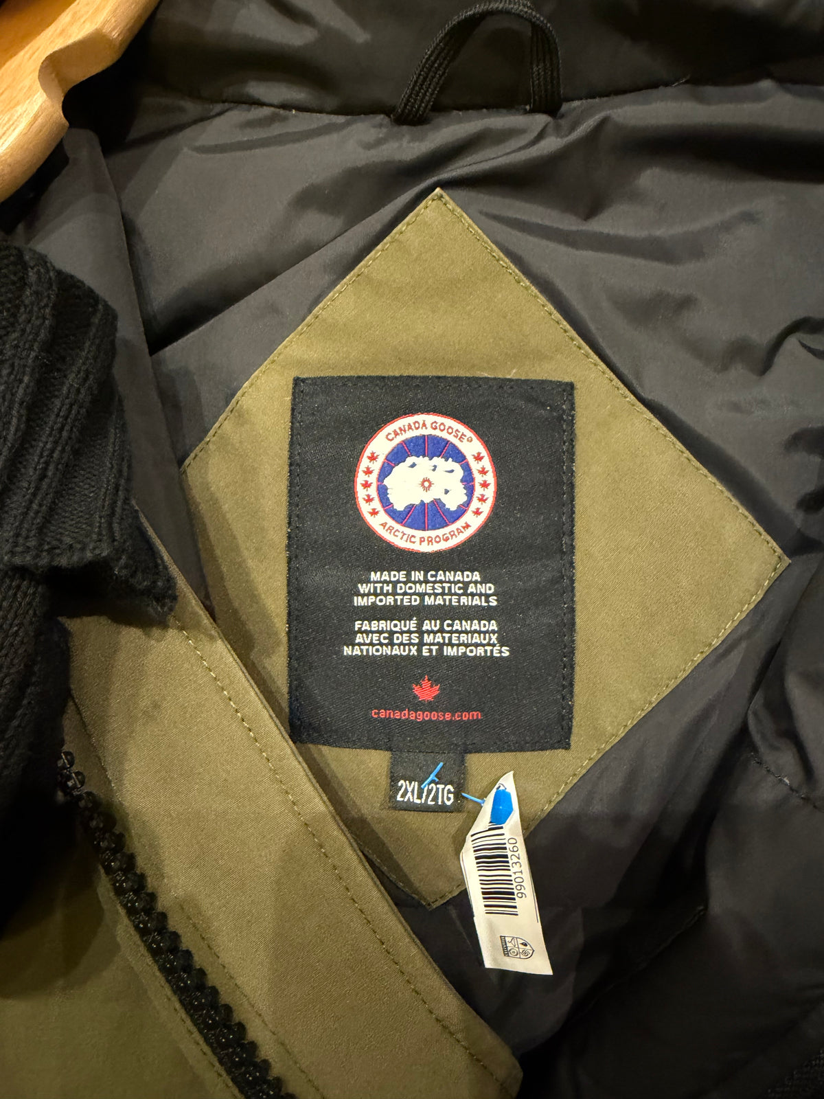 Canada Goose Chilliwack Bomber Down Jacket - Olive