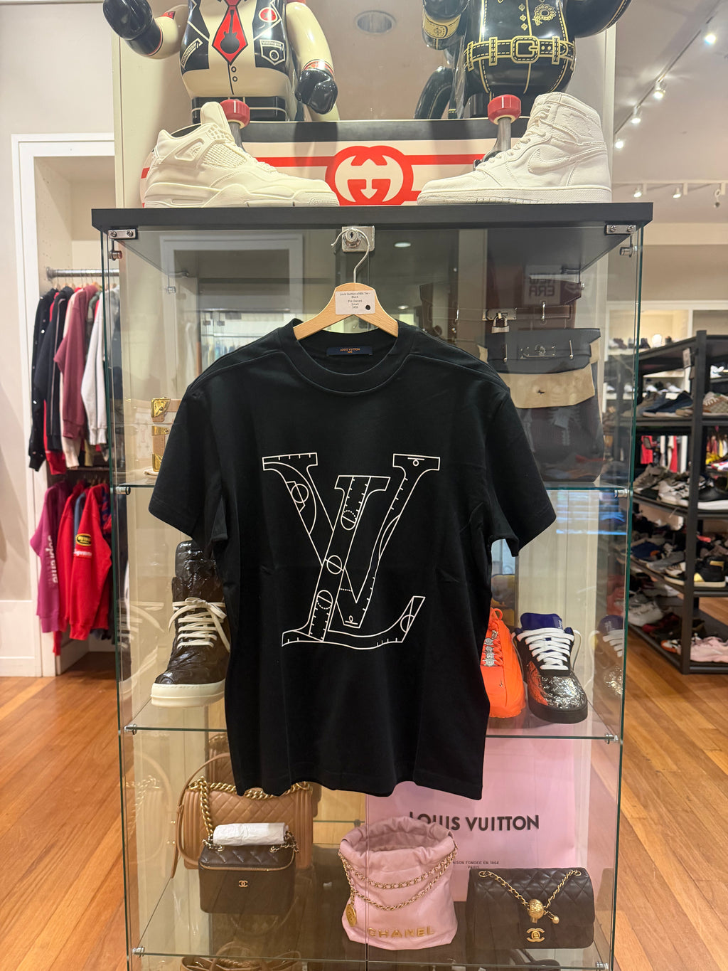 Louis Vuitton x NBA Tee -
Black