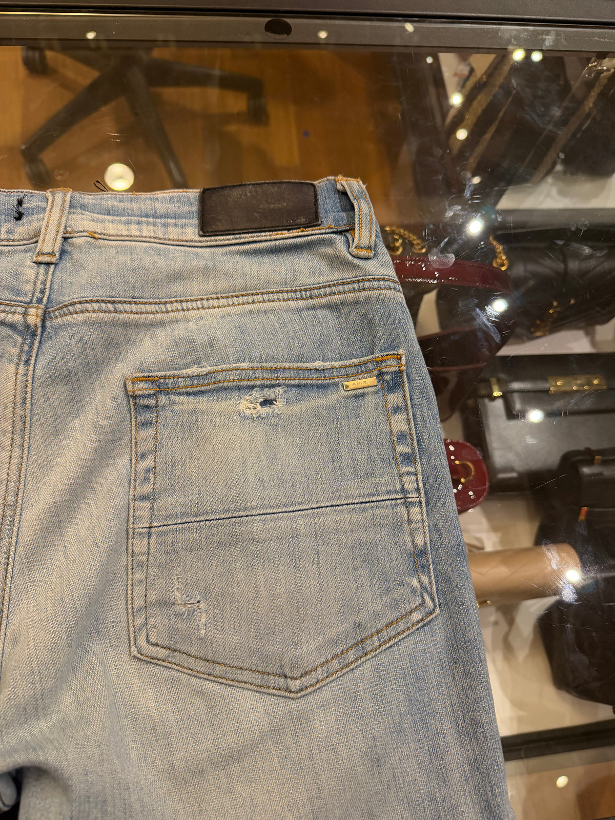 Amiri Leopard Patch Thrasher
Jeans - Blue