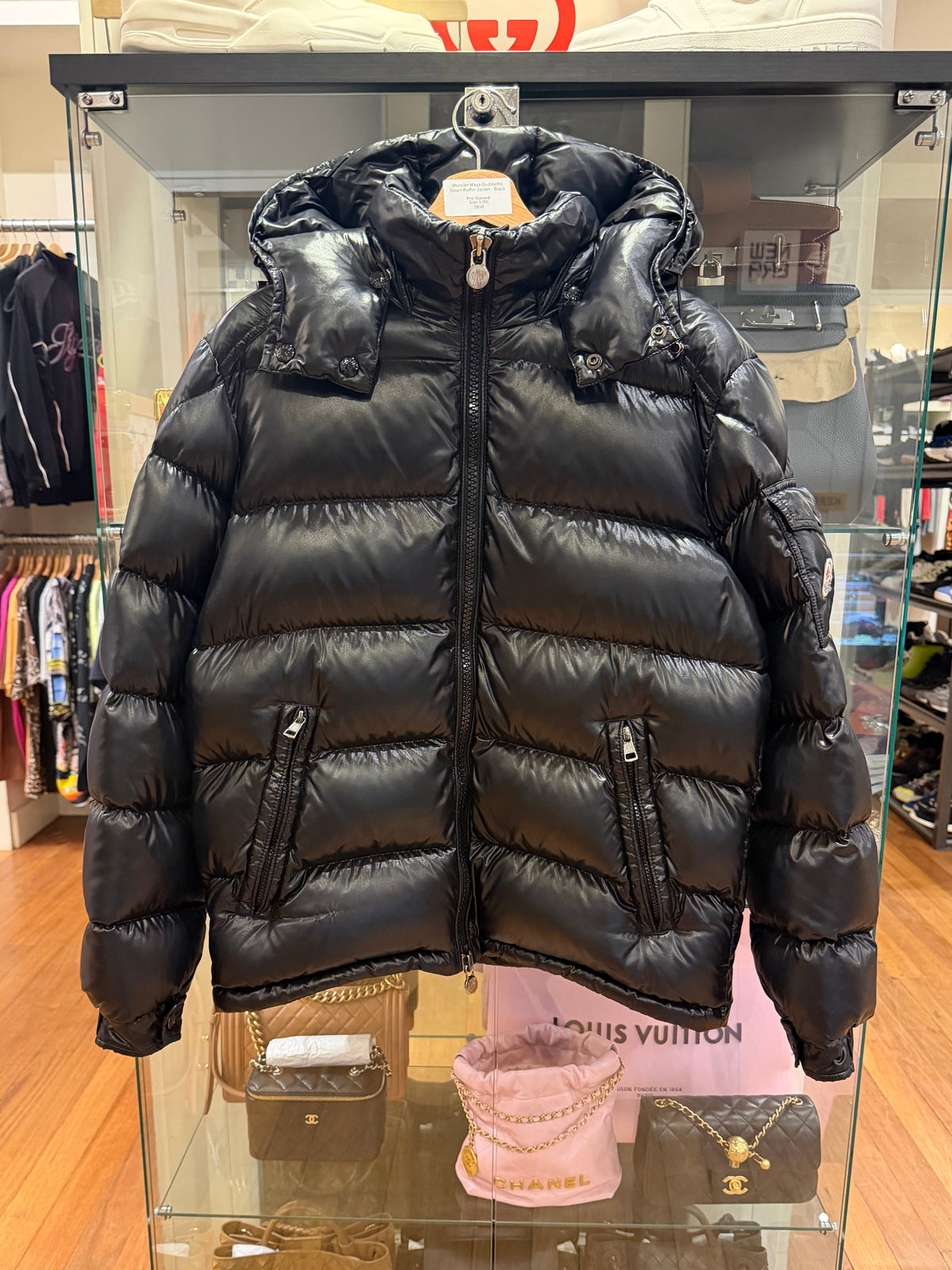 Moncler Maya Giubbotto
Down Puffer Jacket - Black