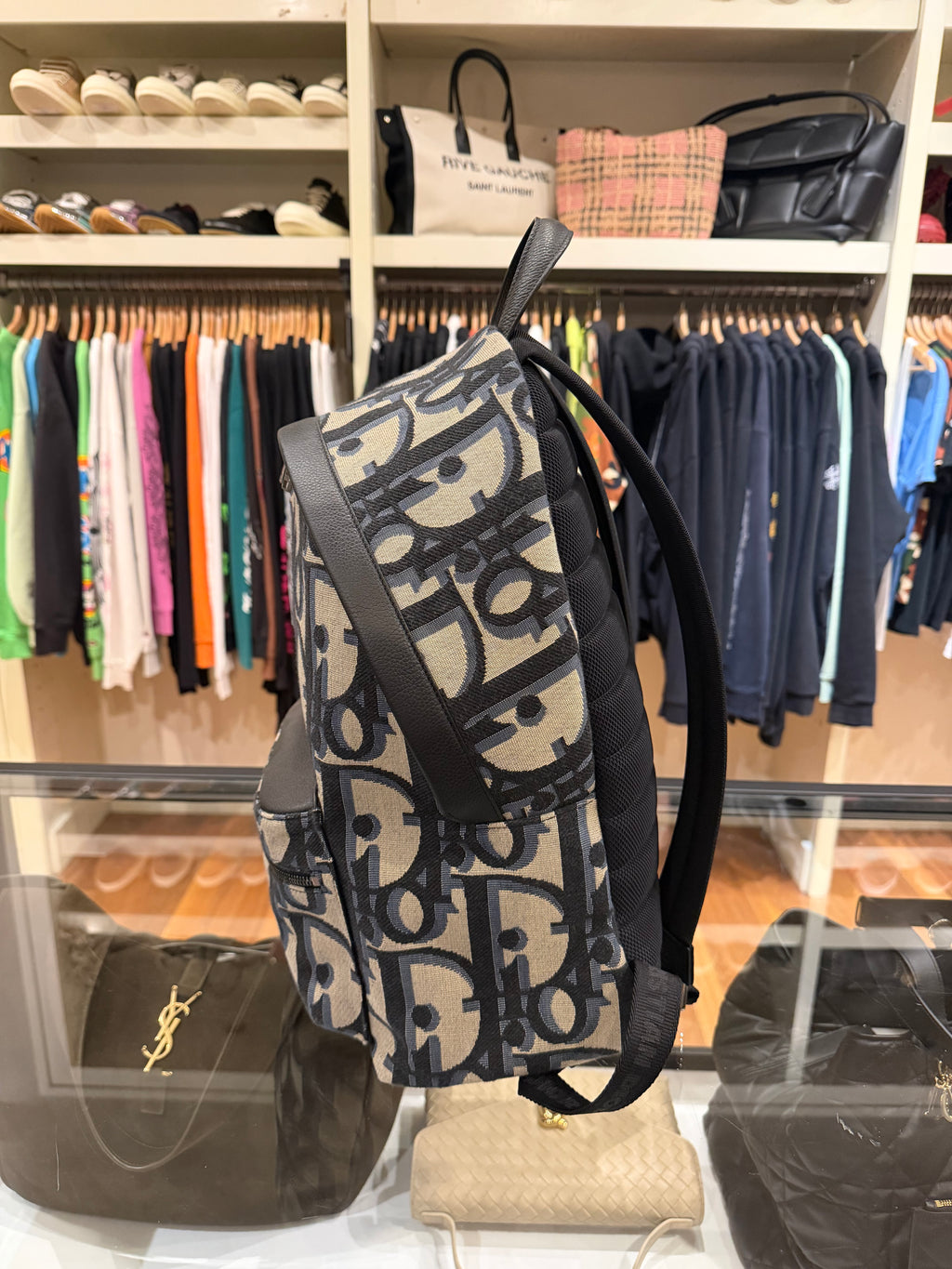 Dior Rider Backpack
Beige and Blue Maxi Oblique Jacquard