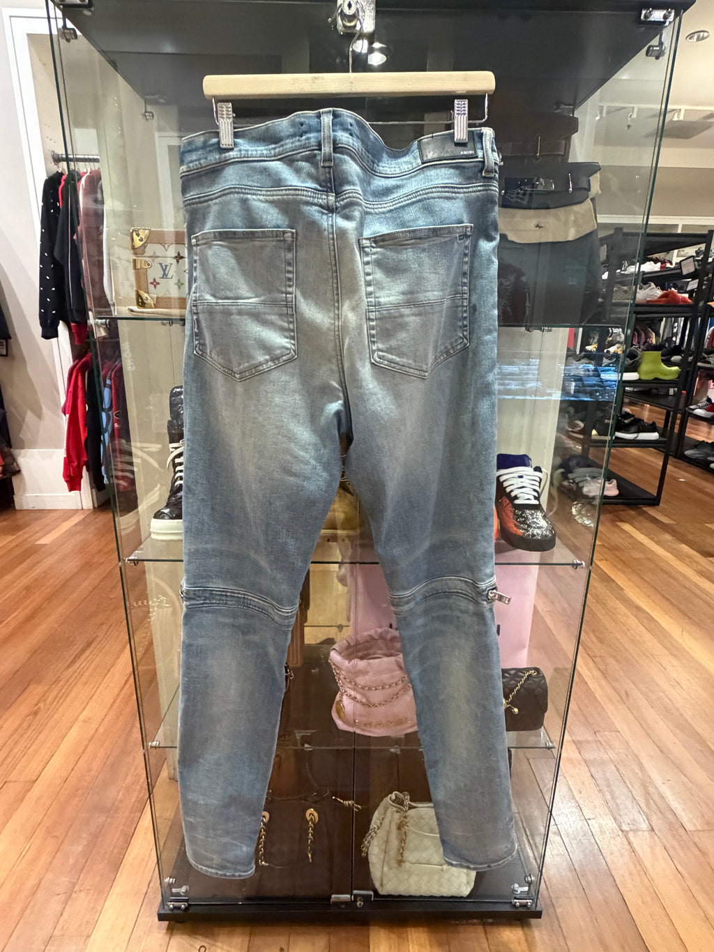Amiri MX2 Camo Patch Denim
Jeans
