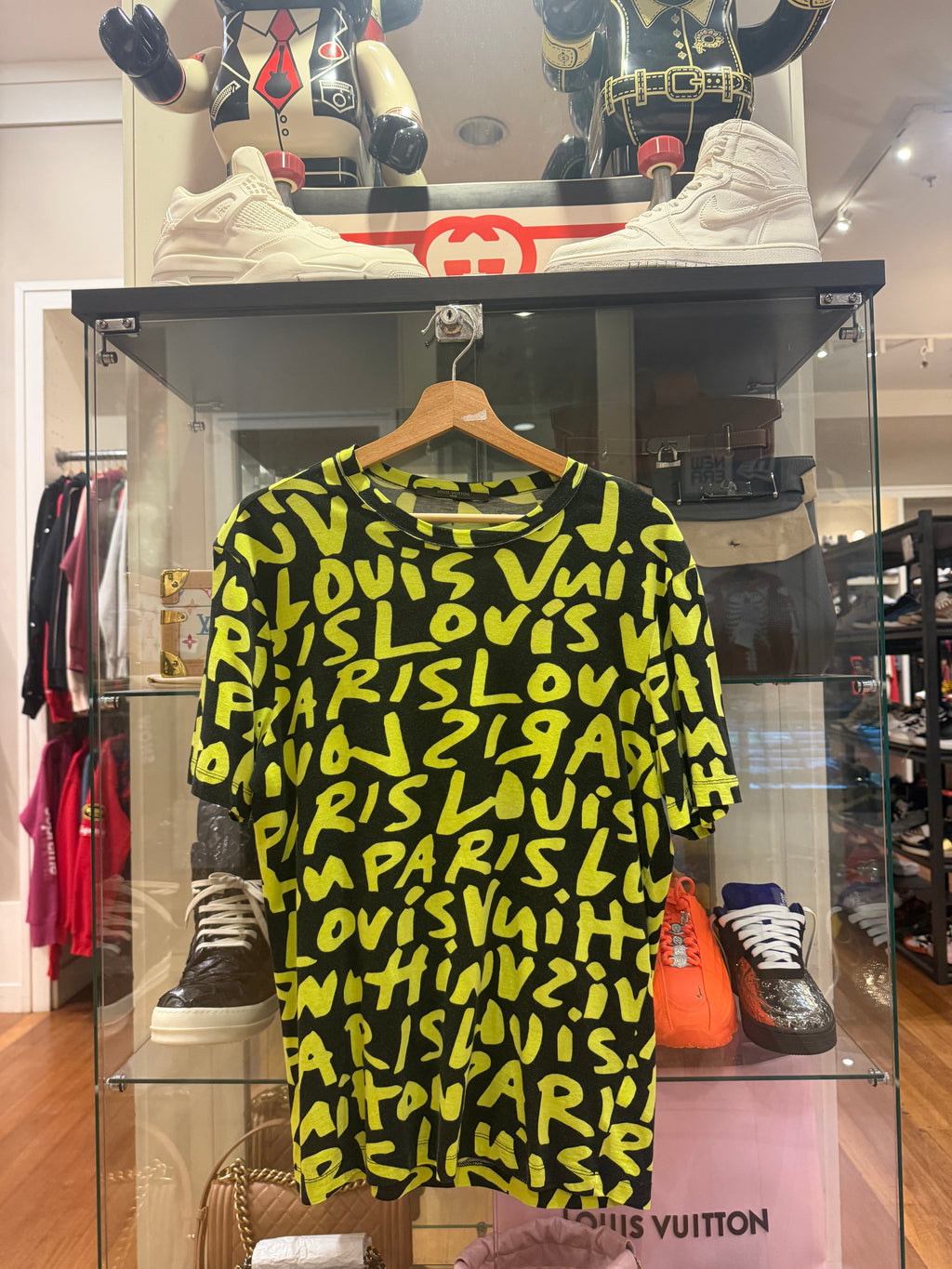 Louis Vuitton Sprouse Graffiti
Shirt