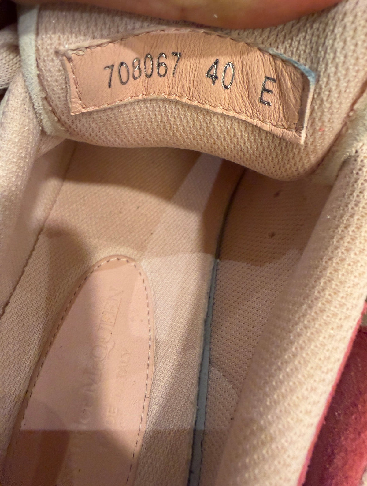 Alexander McQueen
Oversized Sneaker -
Pink/Beige
