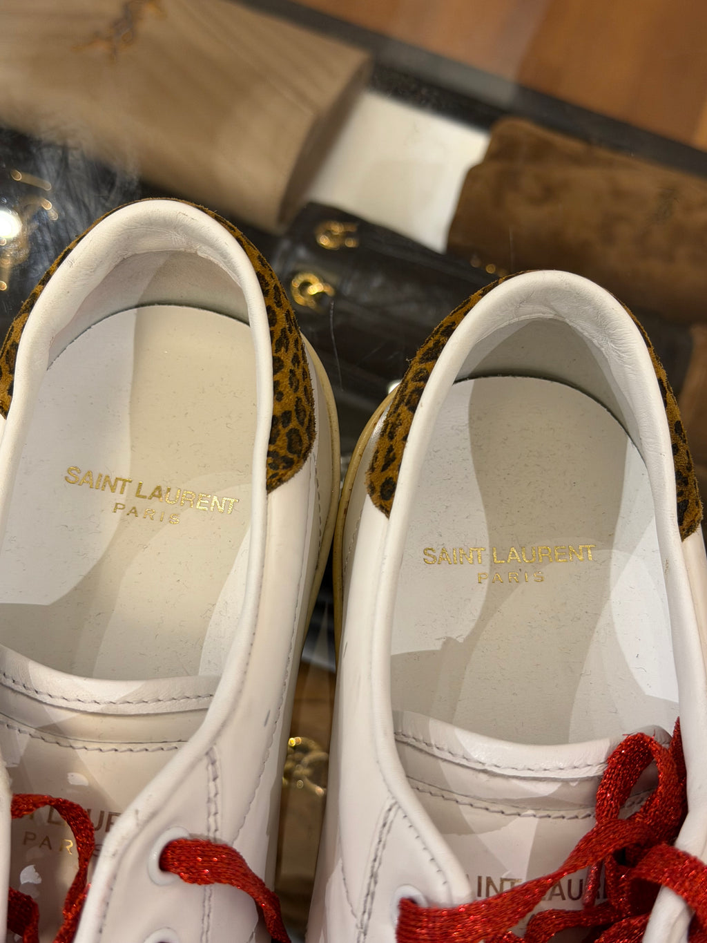 Saint Laurent Low Top
Sneakers - White