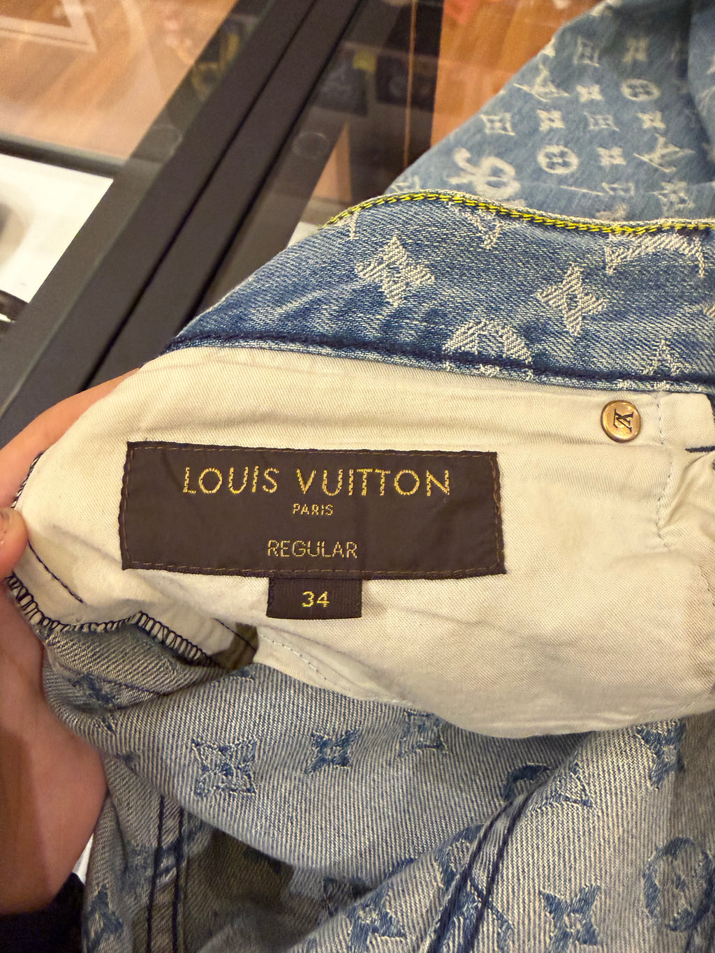 Louis Vuitton x Supreme
Jacquard Monogram Denim
Jeans