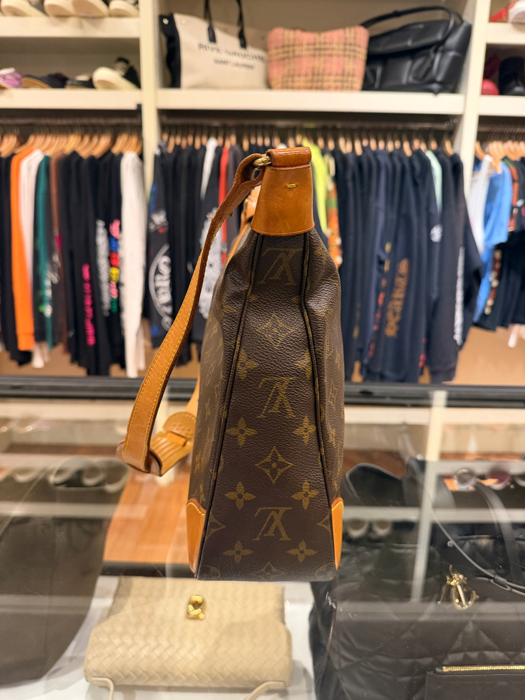 Louis Vuitton Boulogne 30 Shoulder Bag