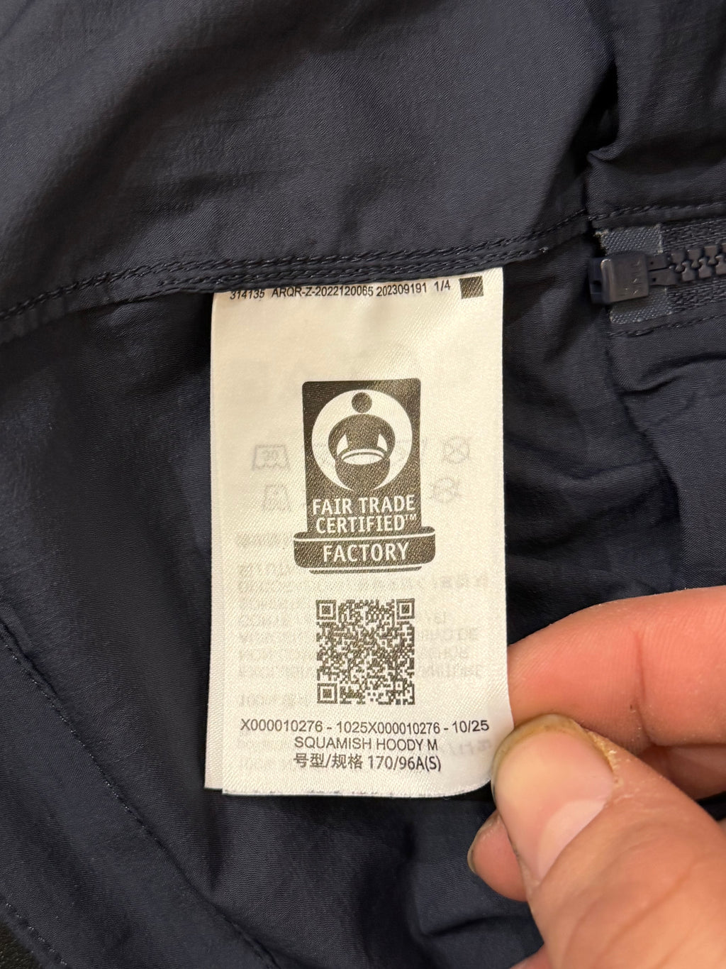 Arc’teryx Squamish Lightweight Hoodie - Navy